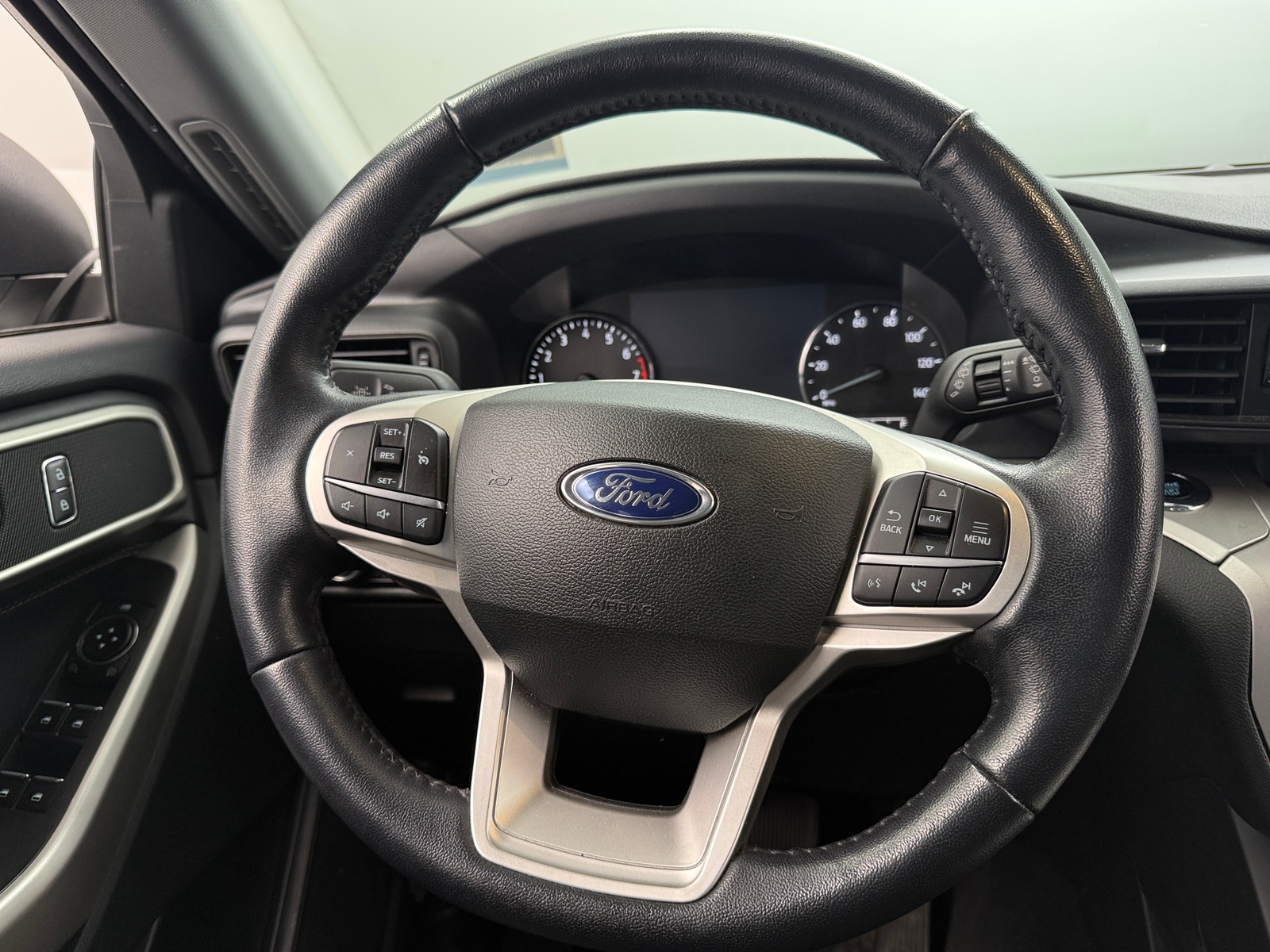 Thumbnail: 2023 Ford Explorer - 5