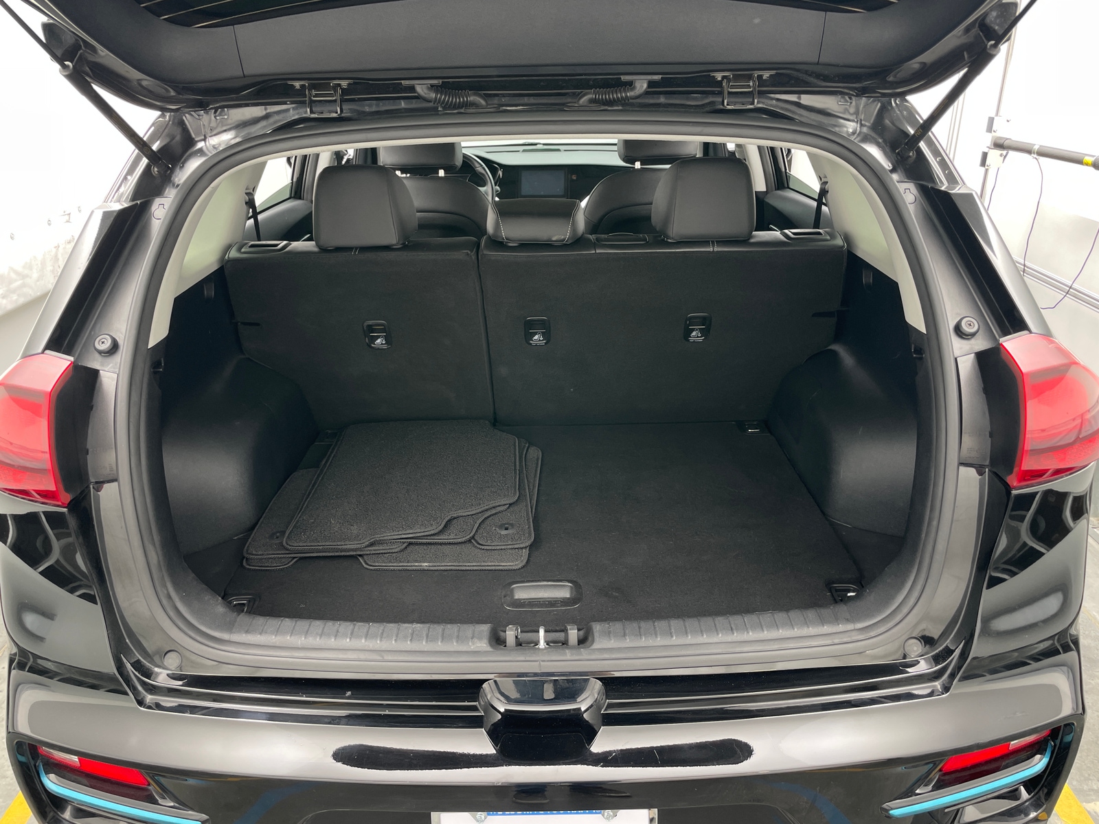 Thumbnail: 2021 Kia Niro - 7