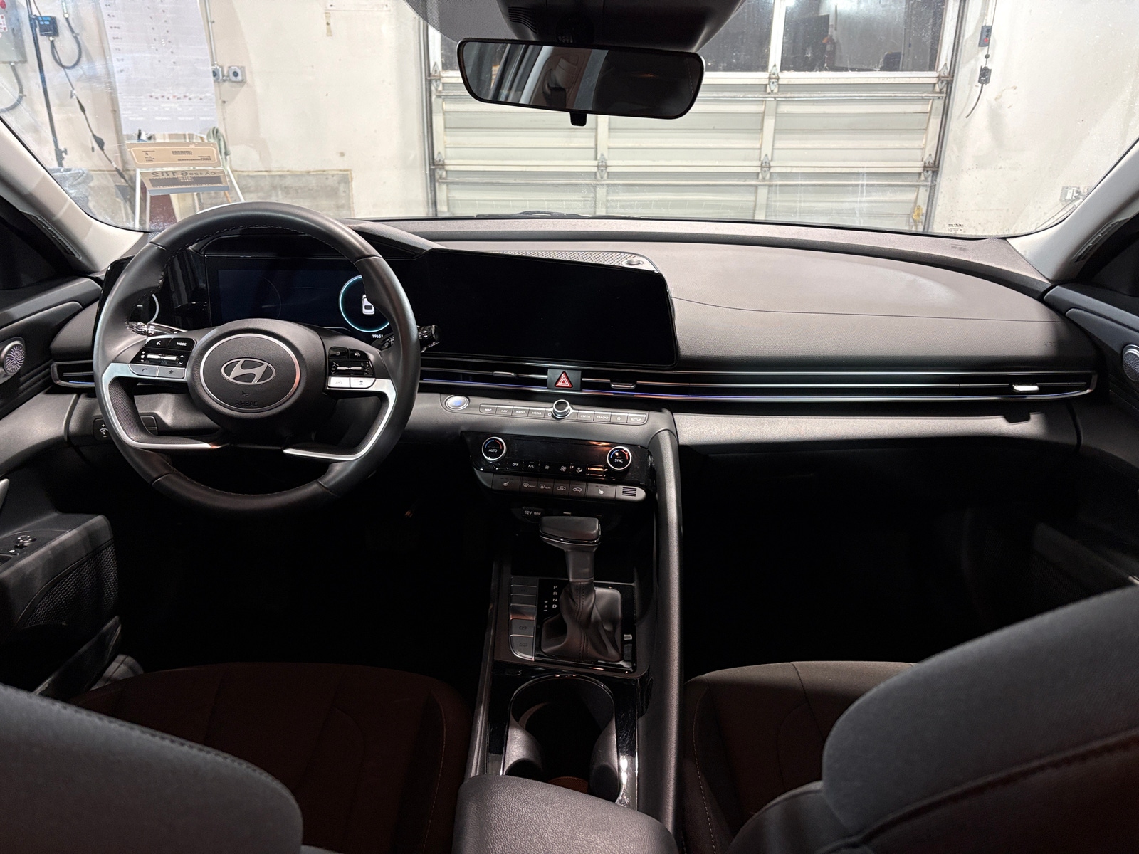 Thumbnail: 2025 Hyundai Elantra - 3