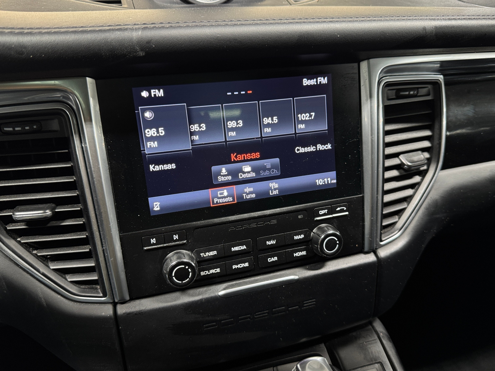 Thumbnail: 2018 Porsche Macan - 3