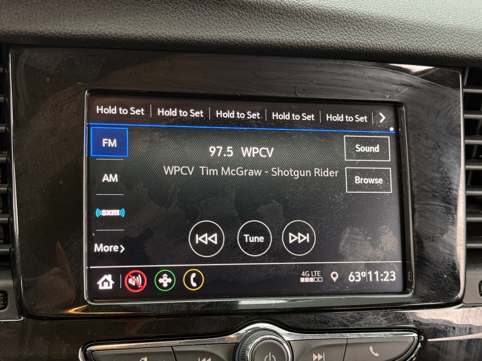 Thumbnail: 2022 Buick Encore - 4