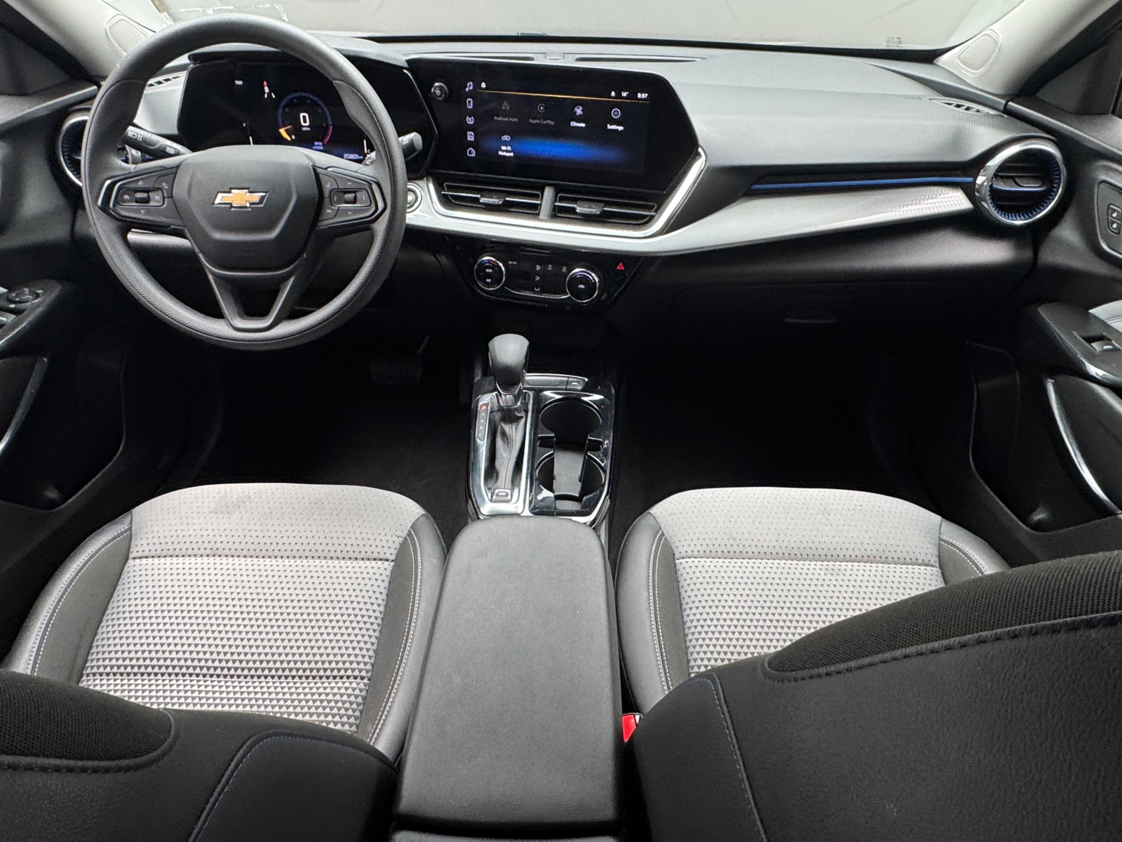 Thumbnail: 2025 Chevrolet Trax - 3