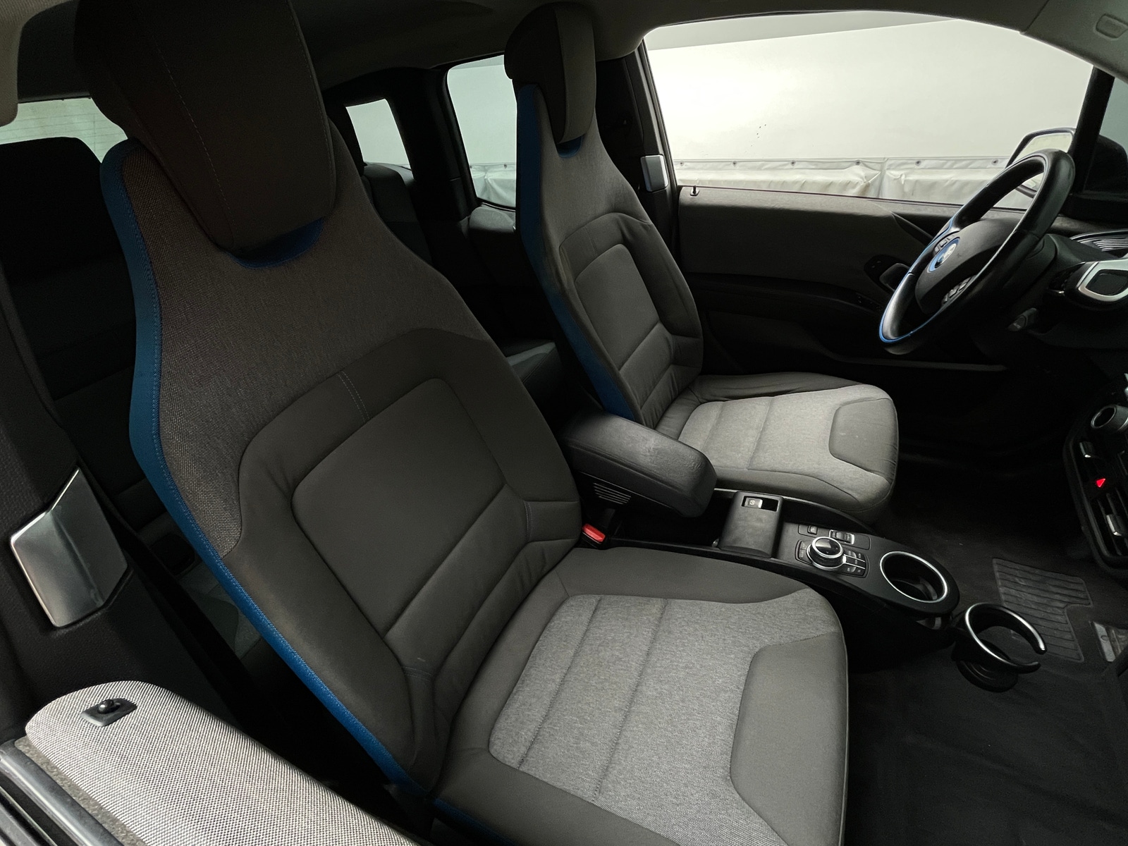 Thumbnail: 2017 BMW i3 - 2