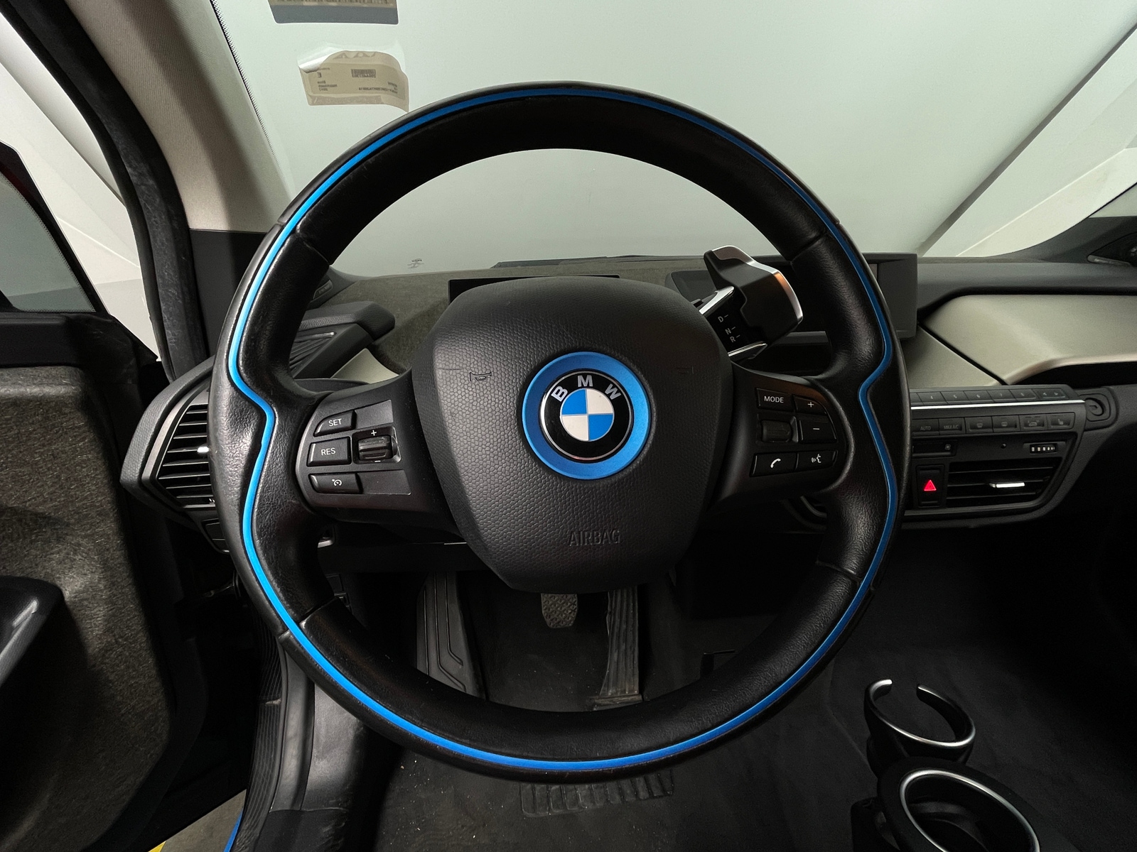 Thumbnail: 2017 BMW i3 - 5