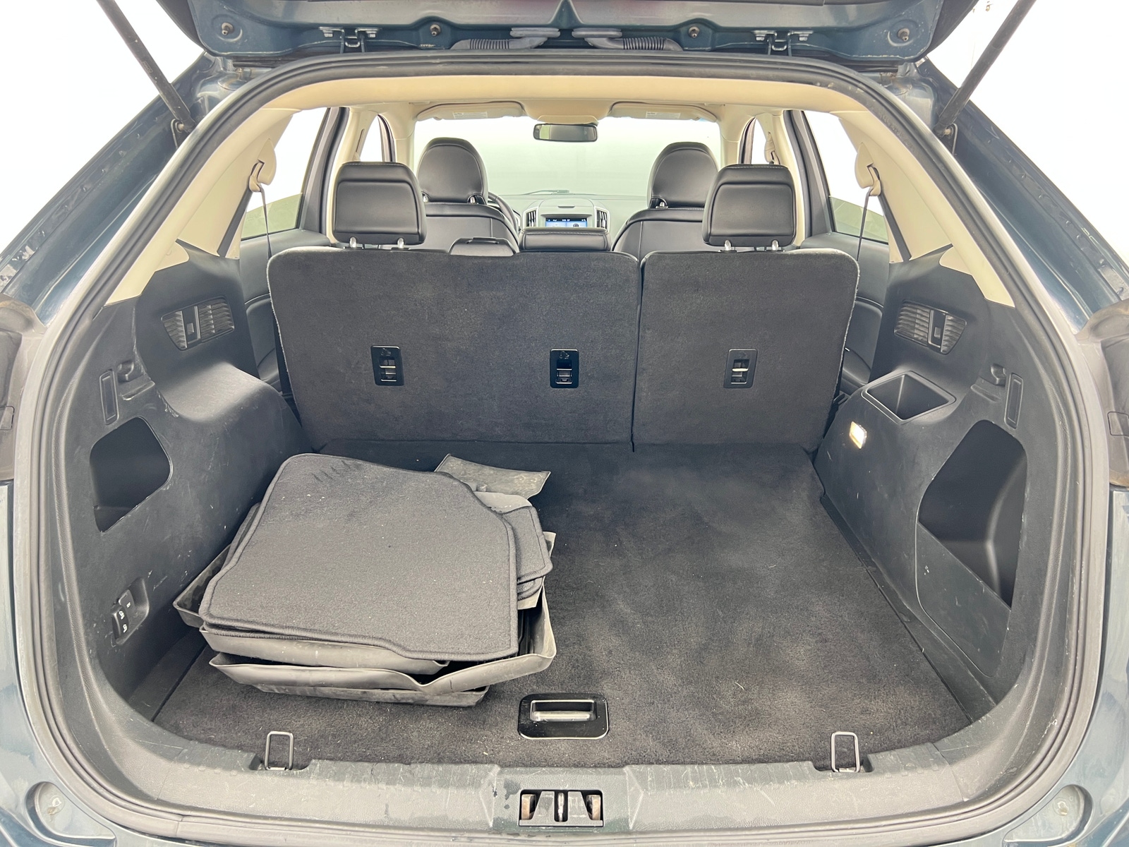 Thumbnail: 2019 Ford Edge - 6