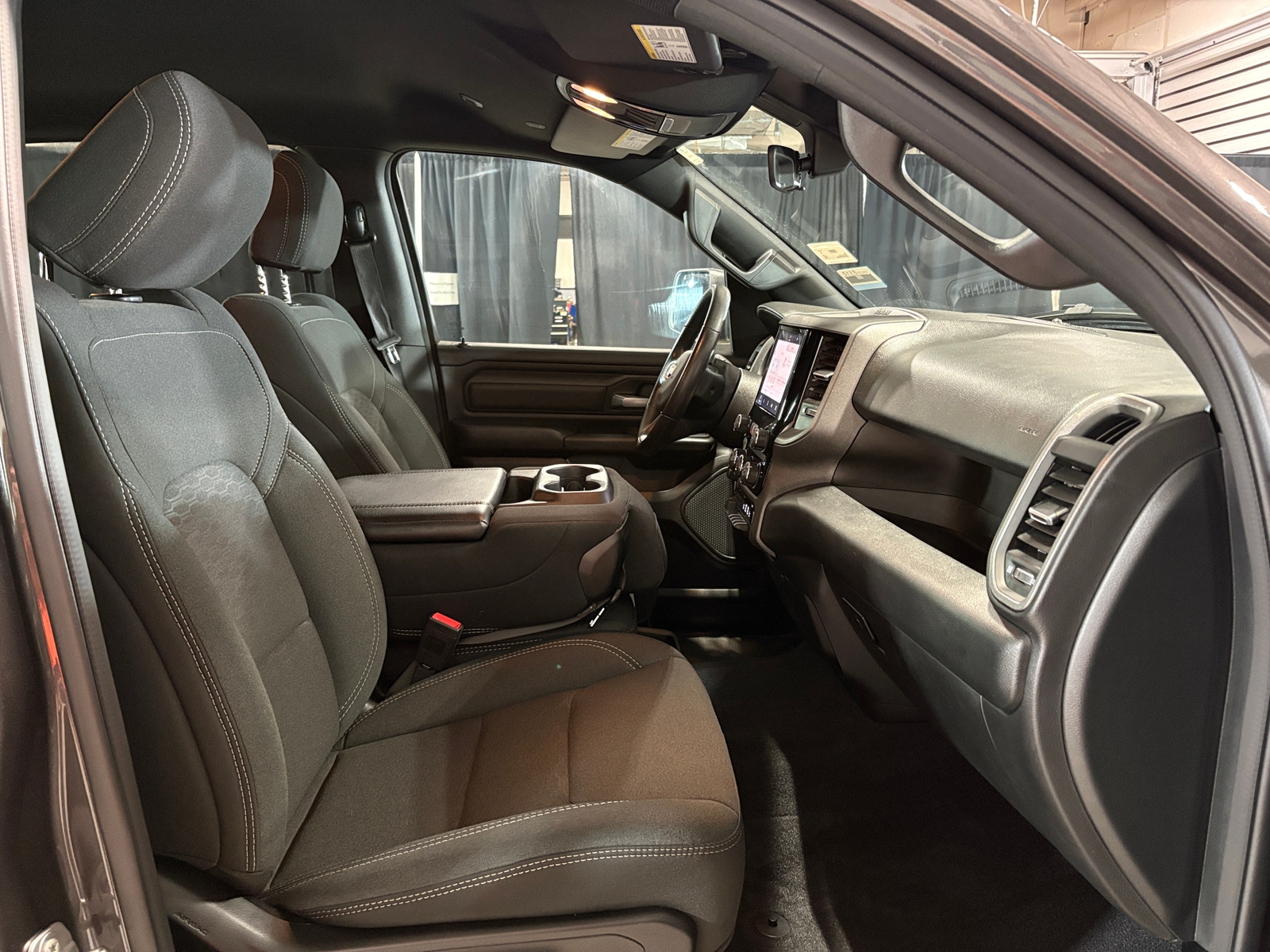 Thumbnail: 2025 RAM 1500 - 2