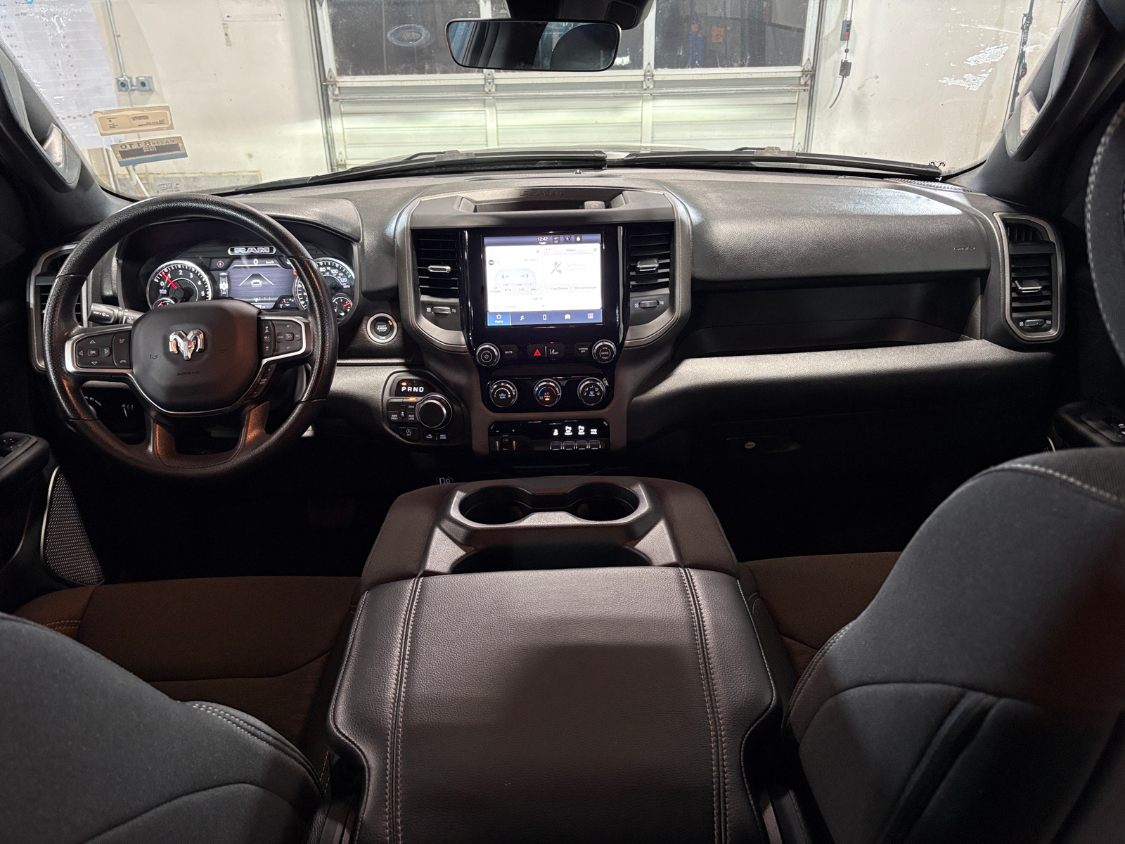 Thumbnail: 2025 RAM 1500 - 3