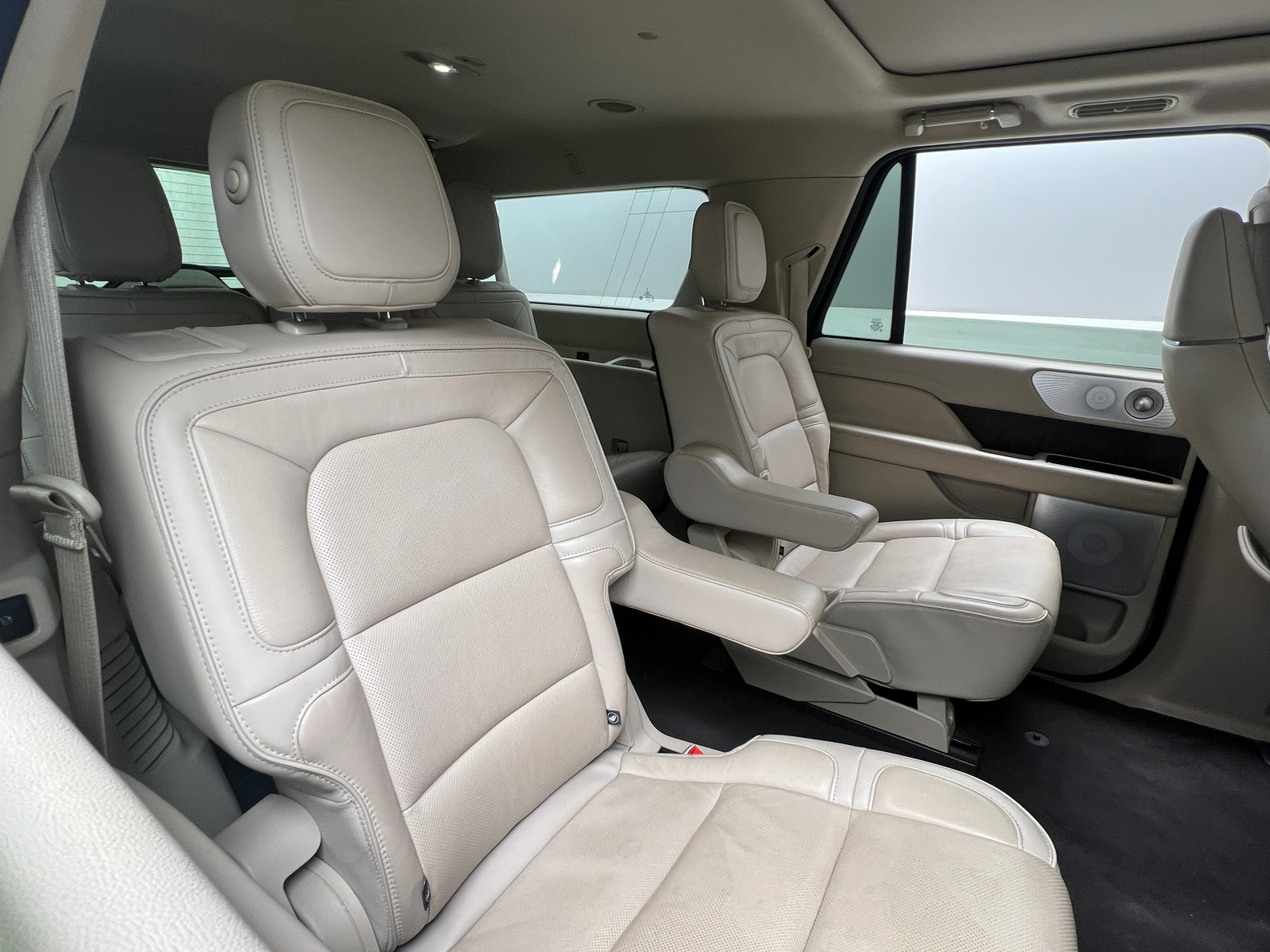 Thumbnail: 2019 Lincoln Navigator L - 5