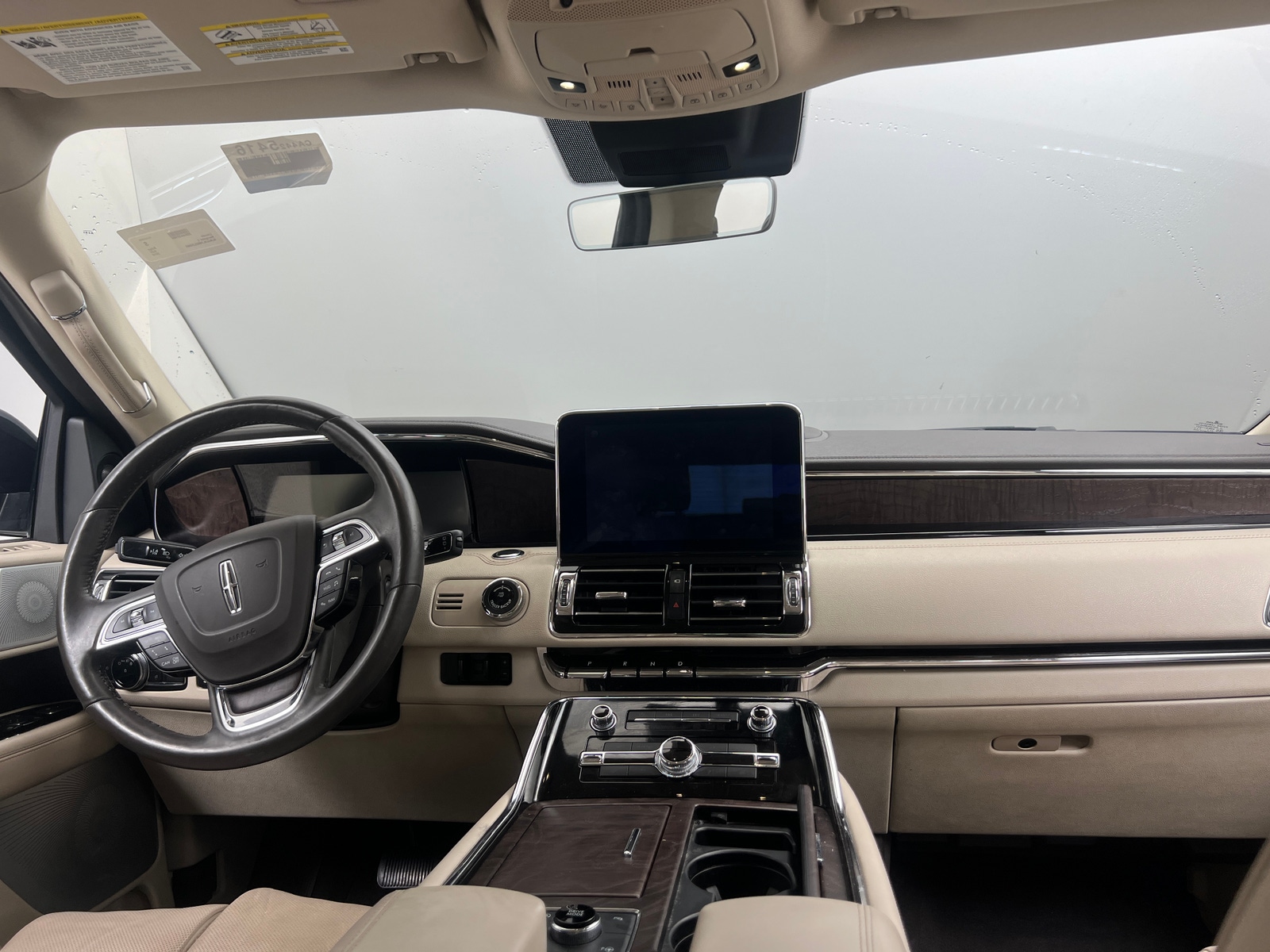 Thumbnail: 2019 Lincoln Navigator L - 2