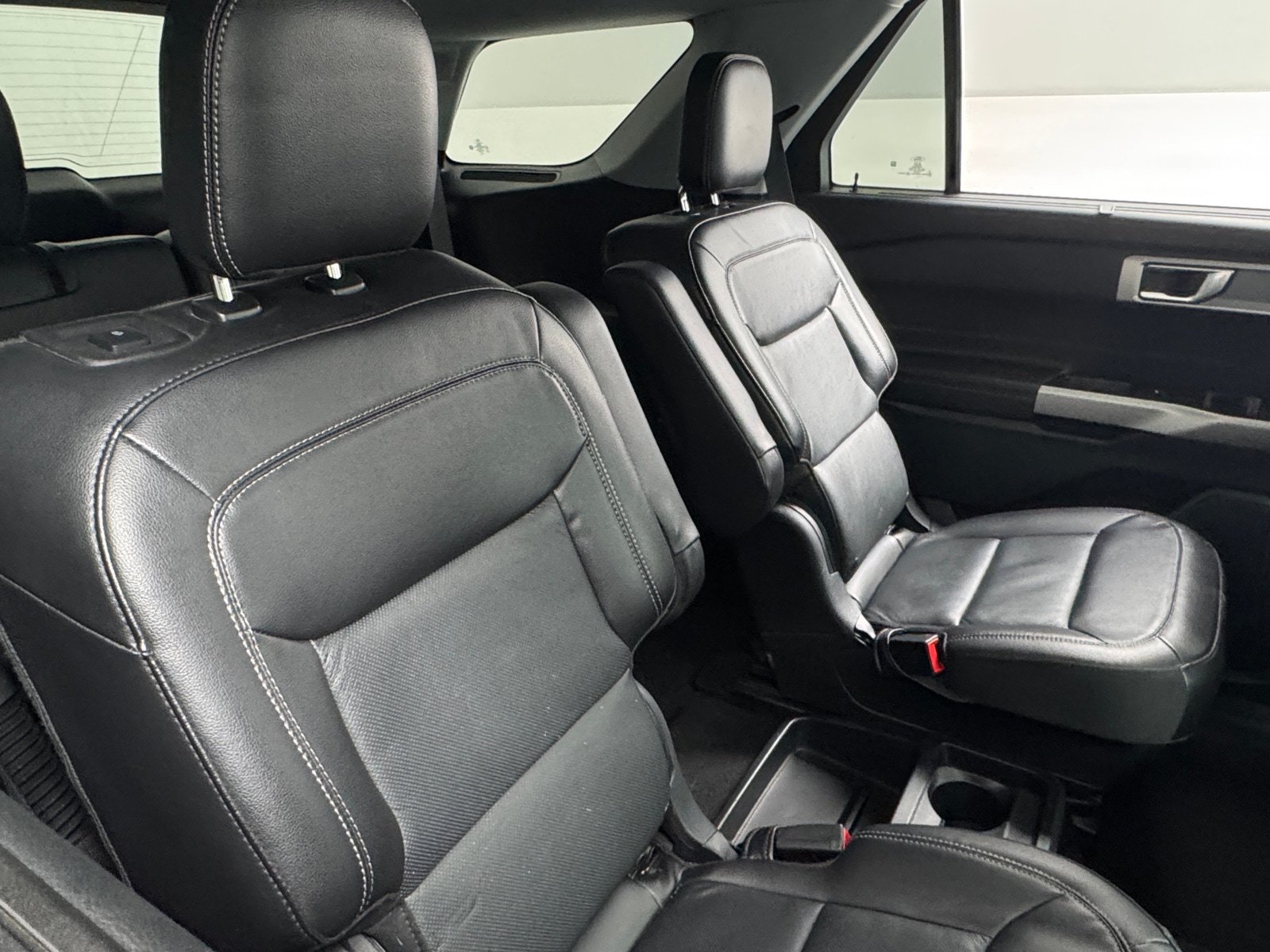 Thumbnail: 2021 Ford Explorer - 5