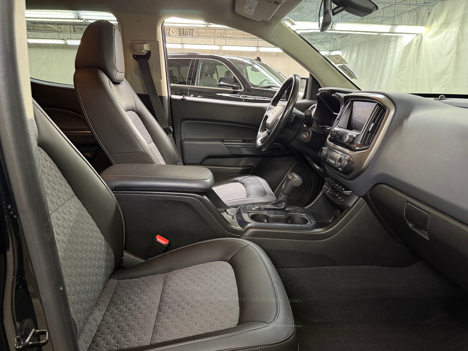 Thumbnail: 2021 Chevrolet Colorado - 2