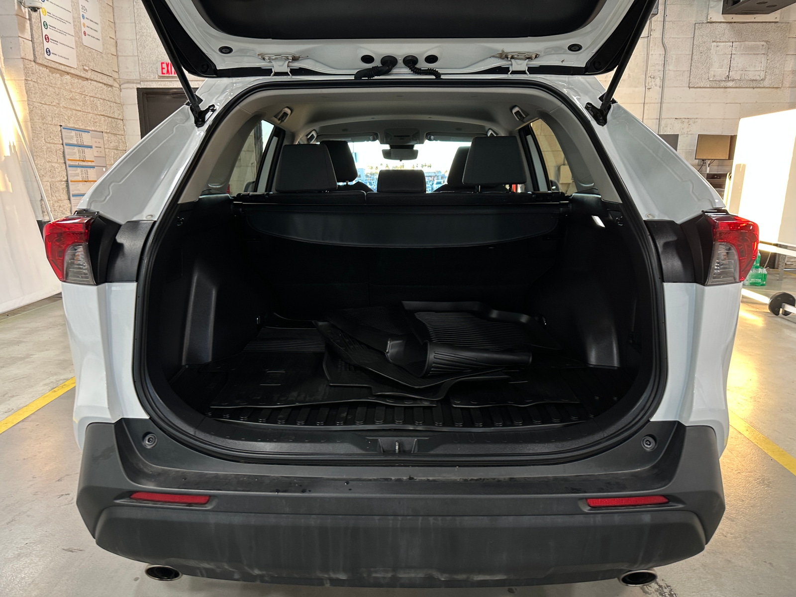 Thumbnail: 2023 Toyota RAV4 - 7