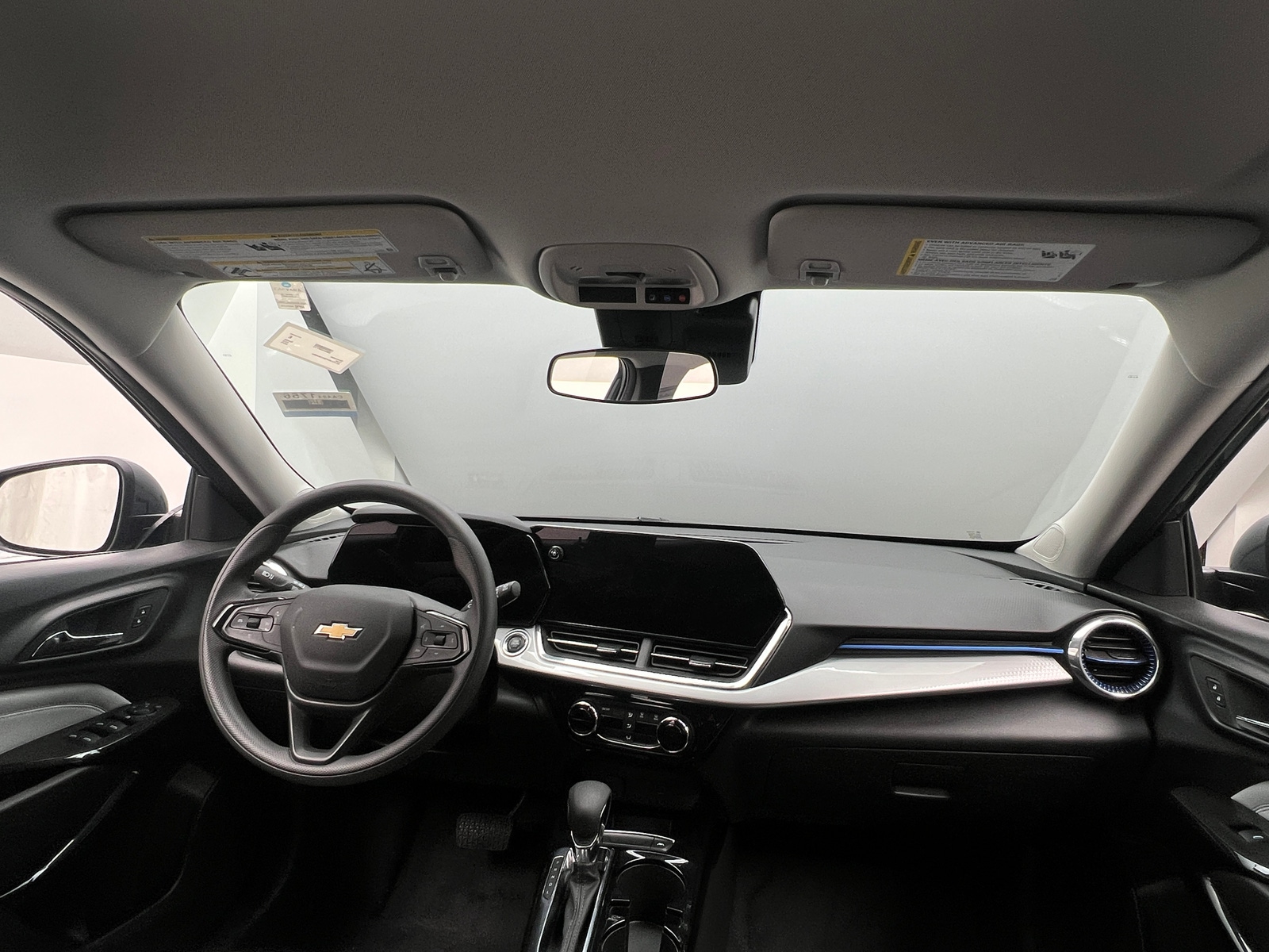 Thumbnail: 2025 Chevrolet Trax - 3