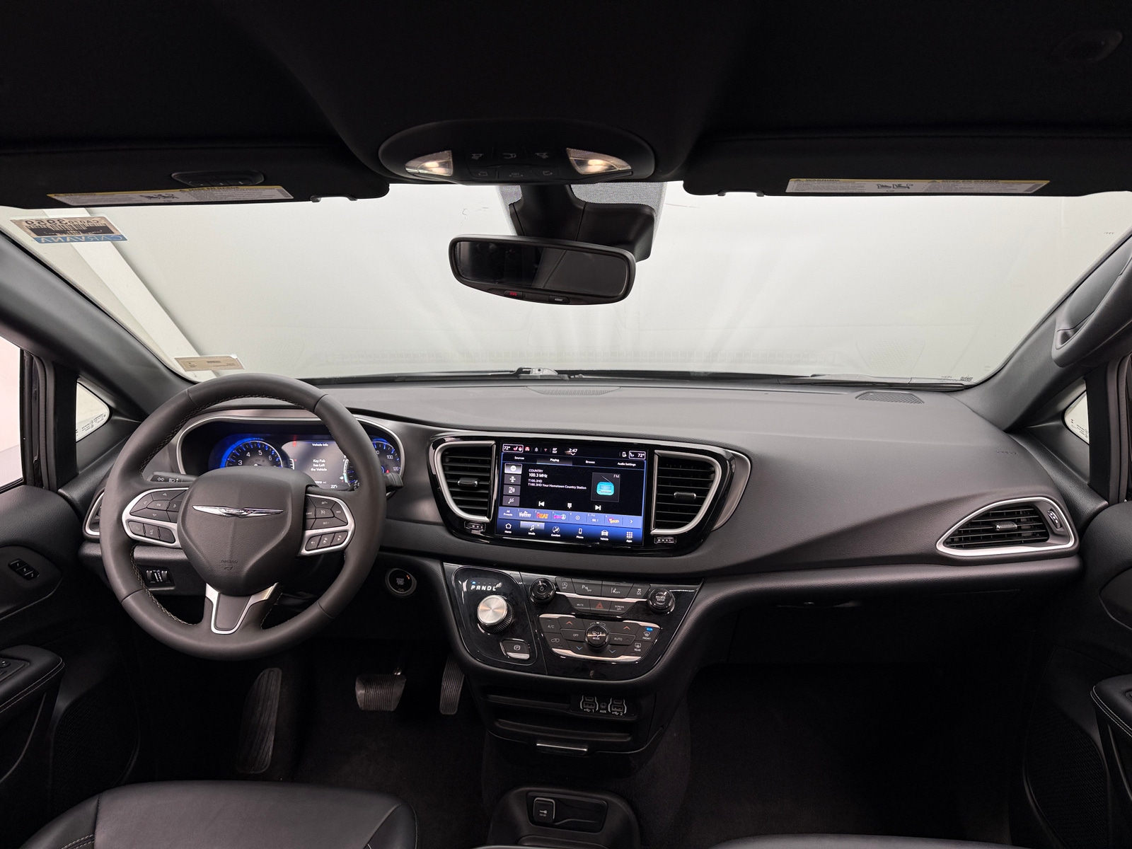 Thumbnail: 2025 Chrysler Pacifica - 2