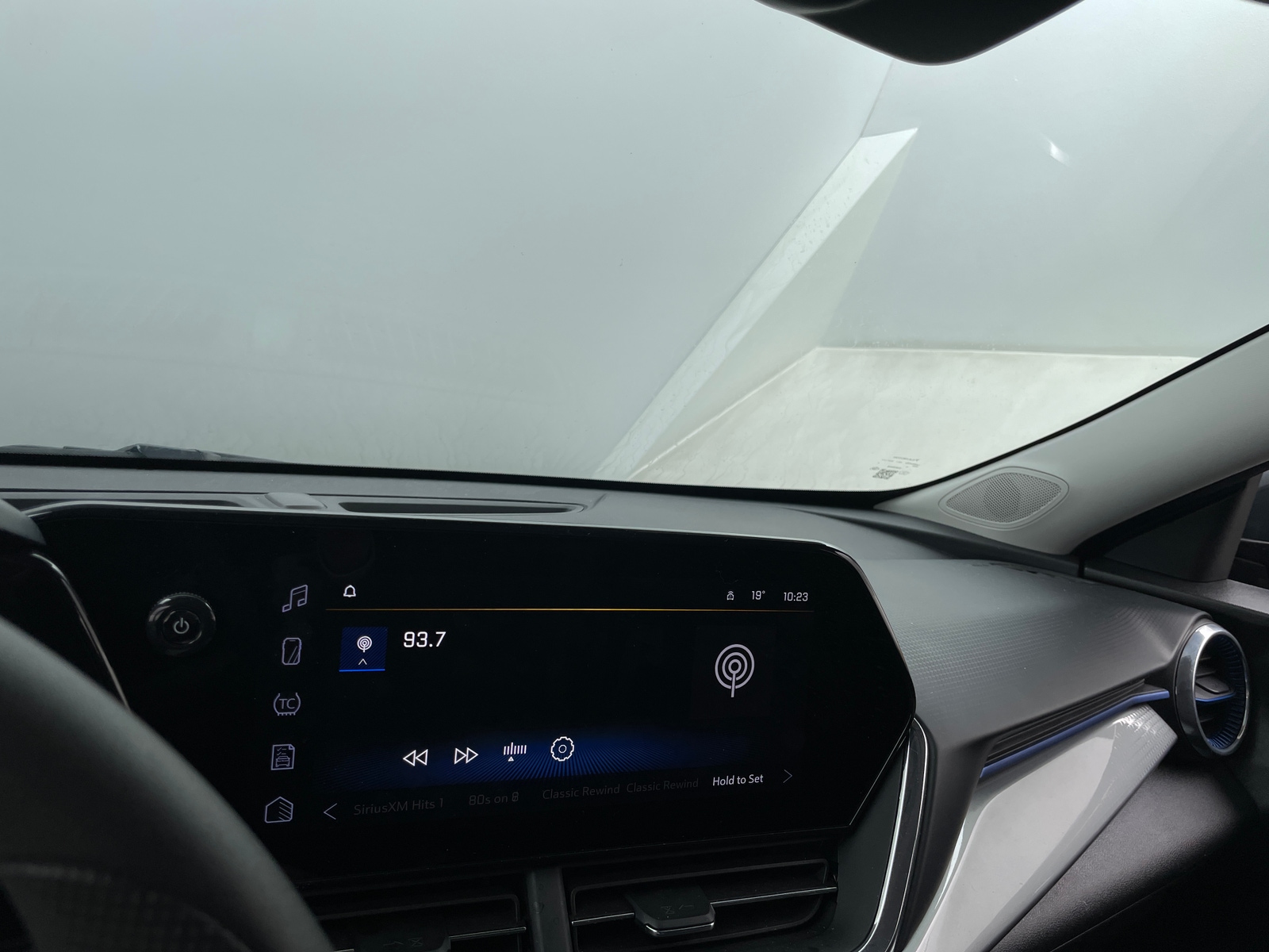 Thumbnail: 2025 Chevrolet Trax - 4