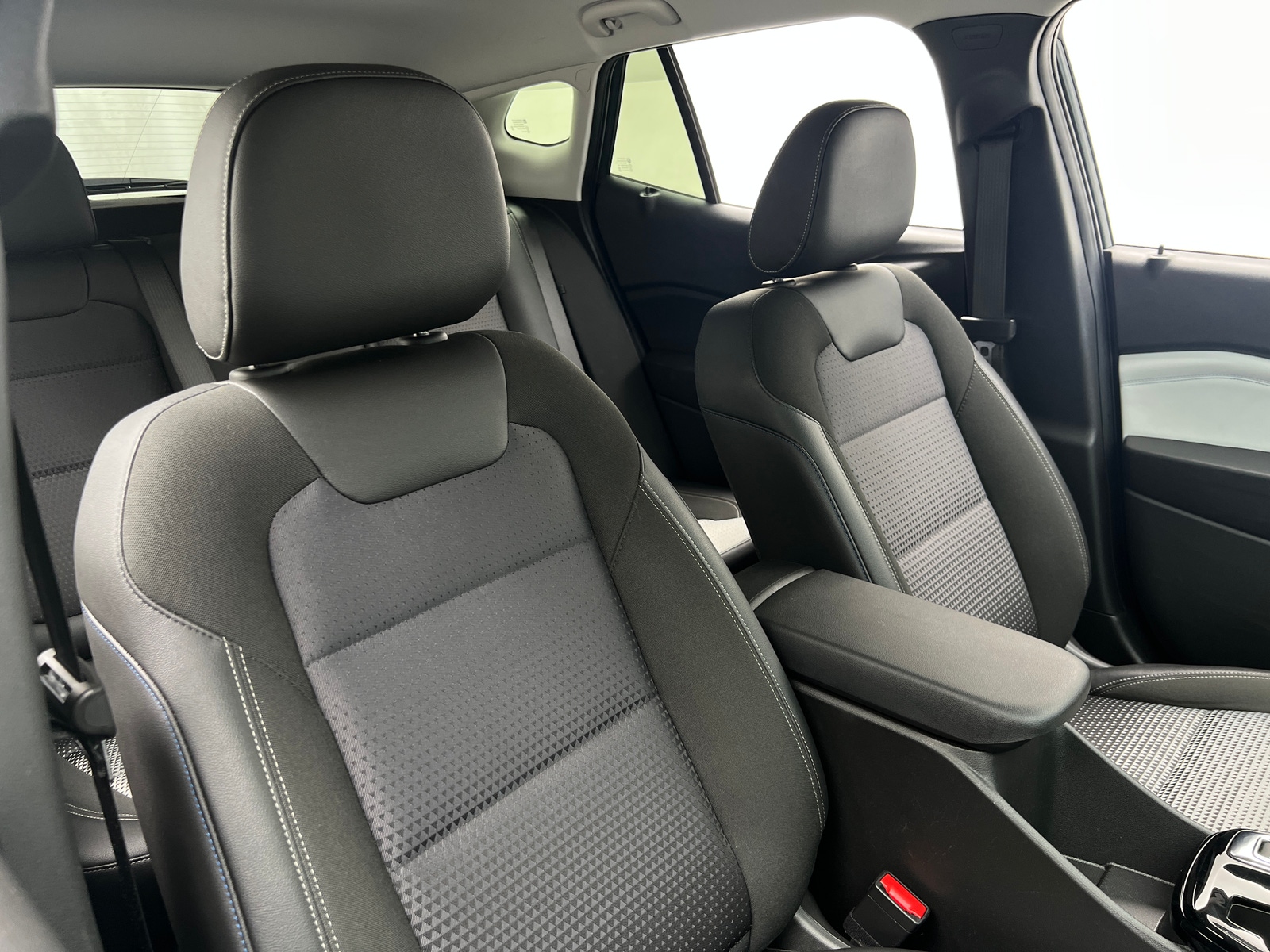 Thumbnail: 2025 Chevrolet Trax - 2