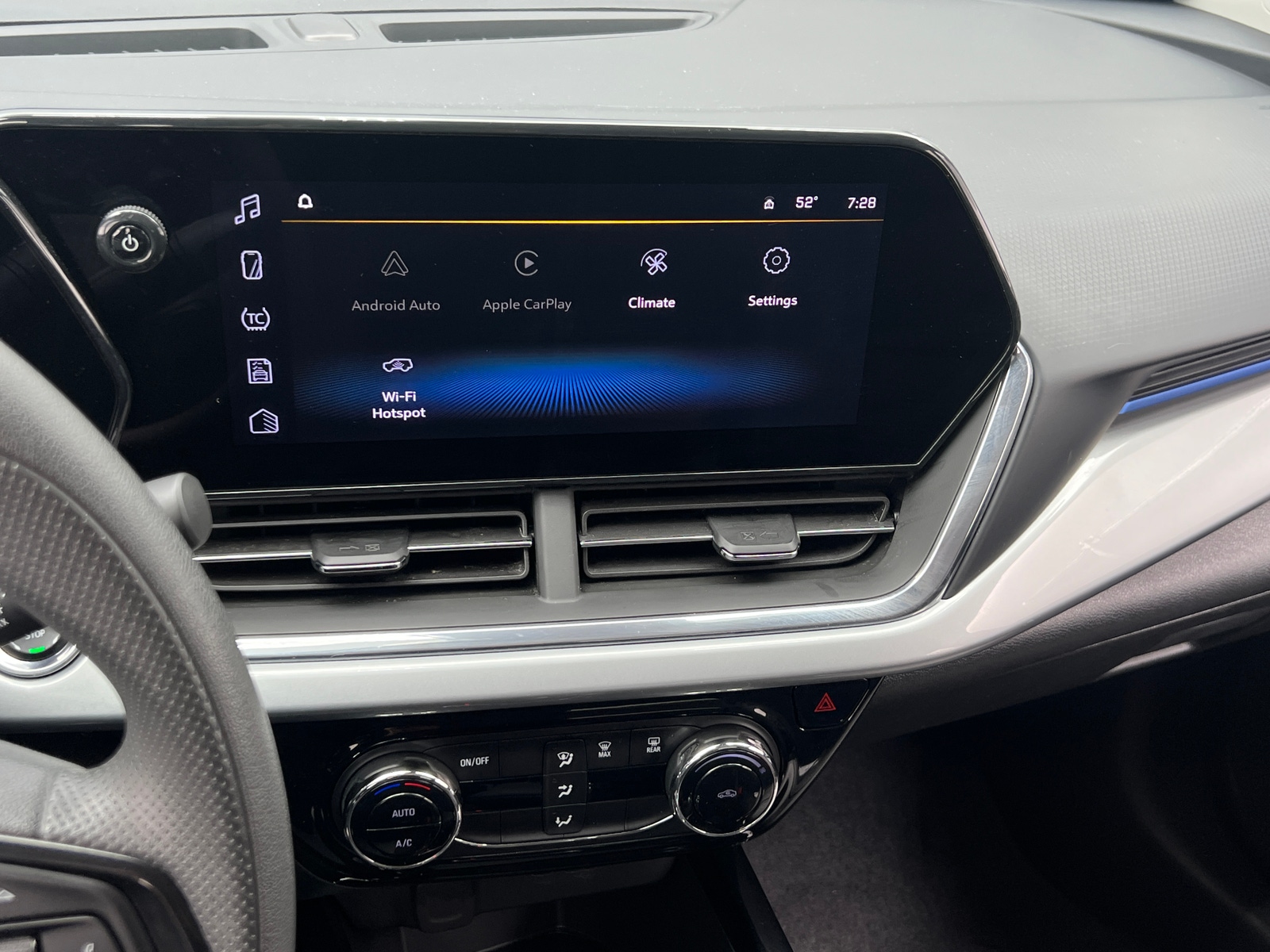 Thumbnail: 2025 Chevrolet Trax - 4