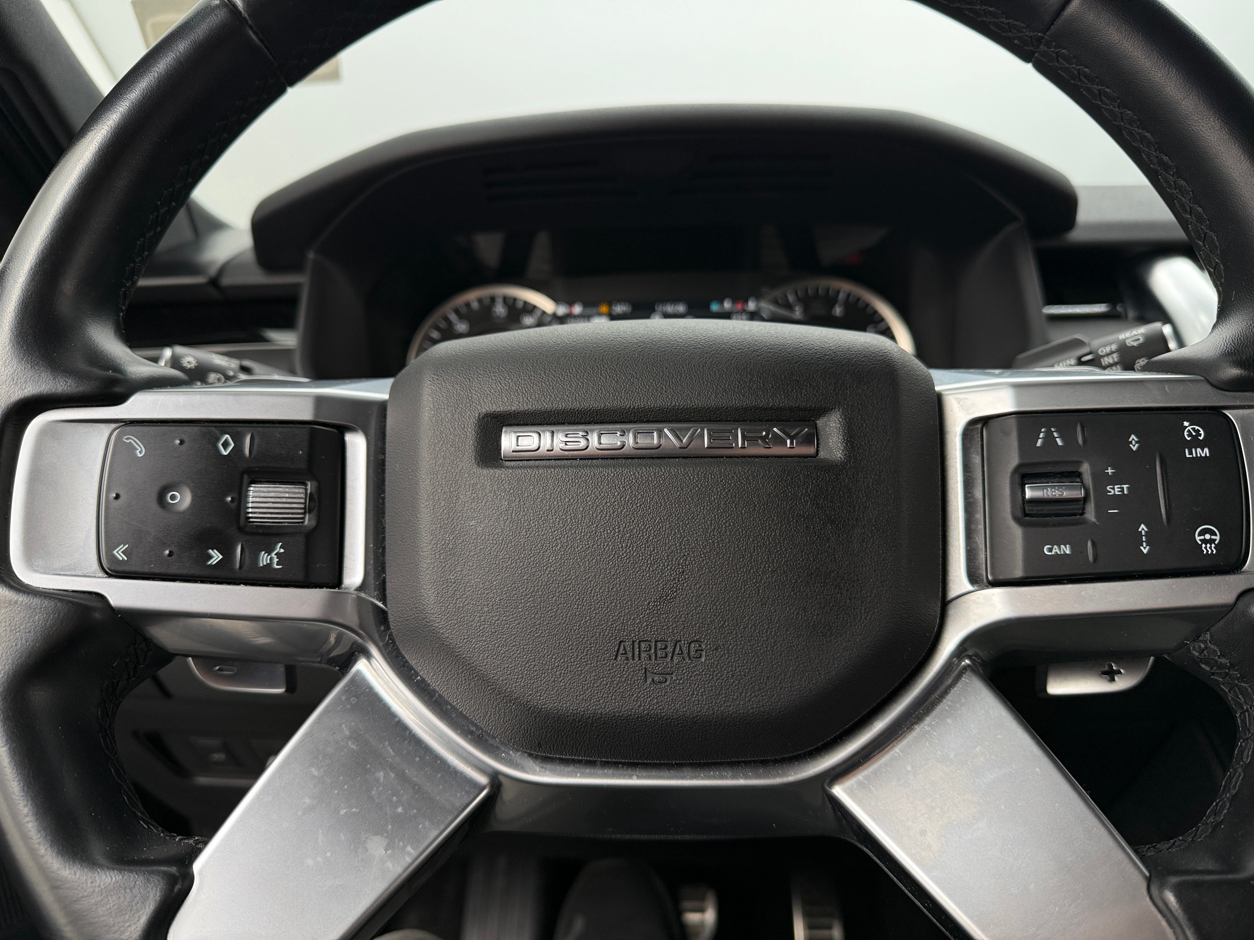 2023 Land Rover Discovery