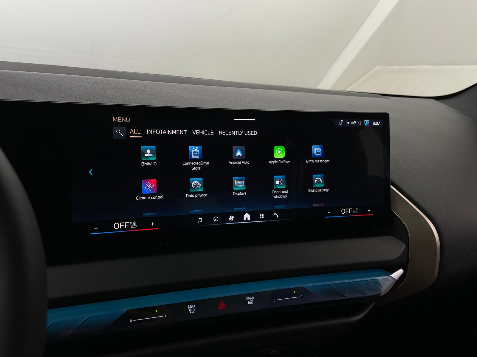 Thumbnail: 2025 BMW X3 - 3