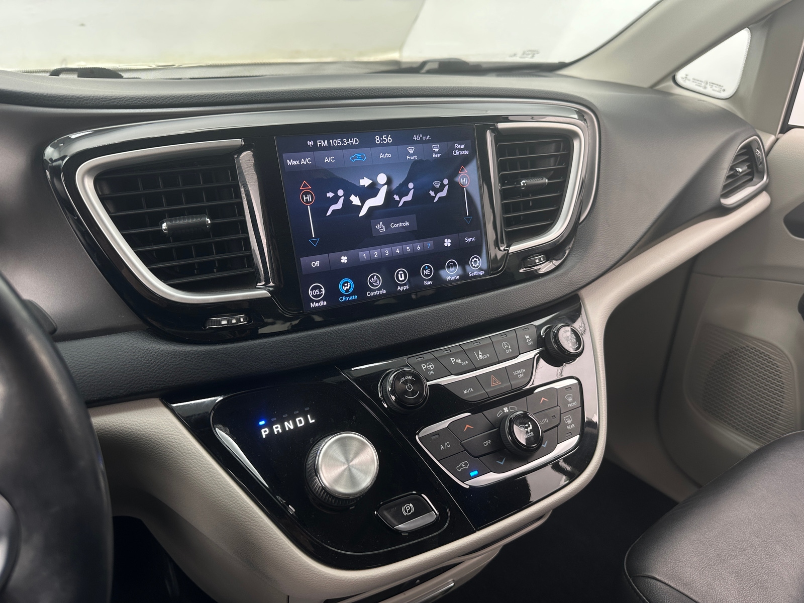 Thumbnail: 2020 Chrysler Pacifica - 3