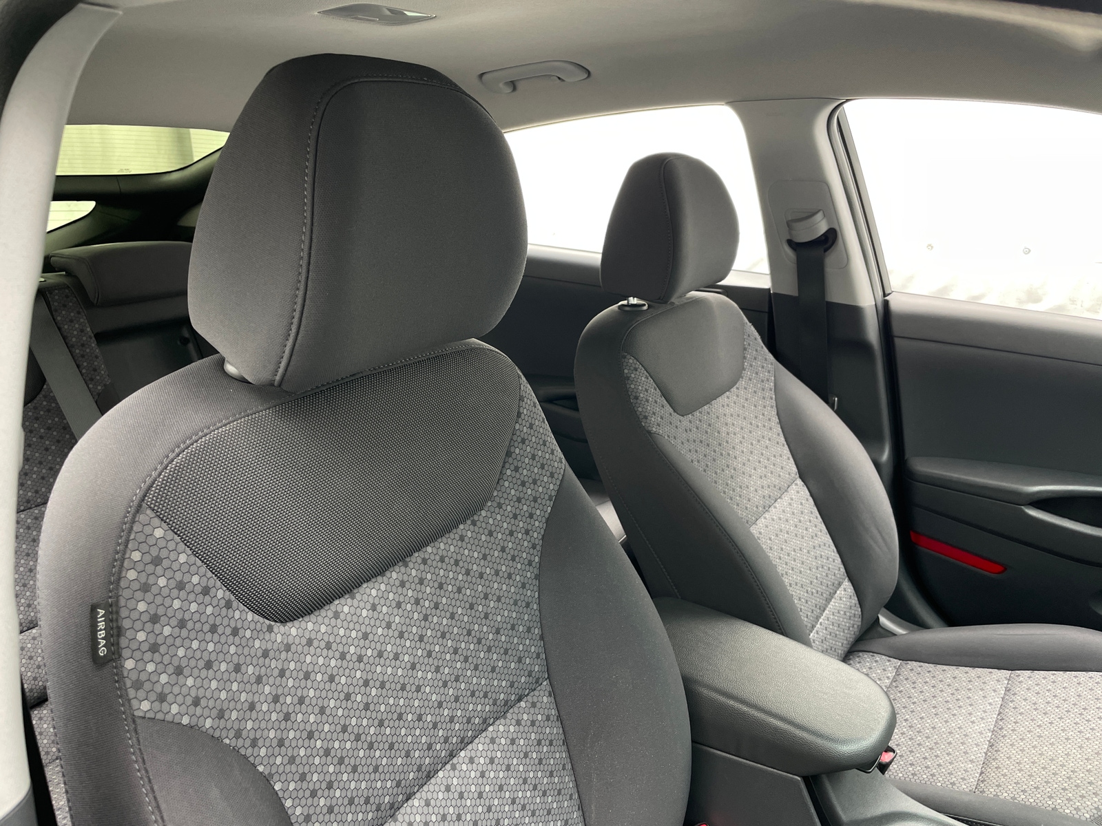 Thumbnail: 2018 Hyundai Ioniq - 2