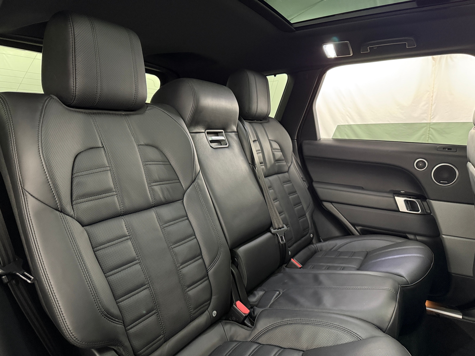 Thumbnail: 2017 Land Rover Range Rover Sport - 5