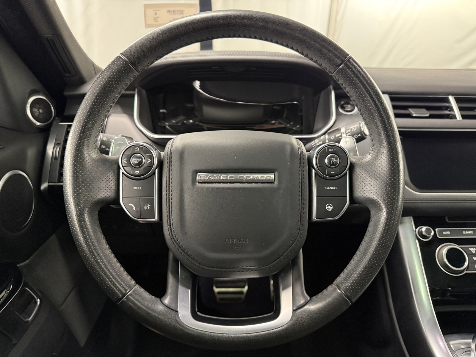 Thumbnail: 2017 Land Rover Range Rover Sport - 4