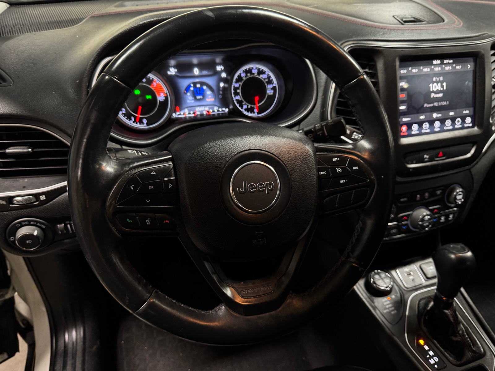 Thumbnail: 2019 Jeep Cherokee - 5