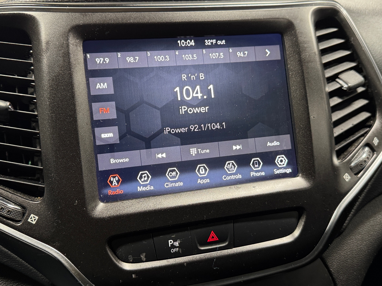 Thumbnail: 2019 Jeep Cherokee - 4