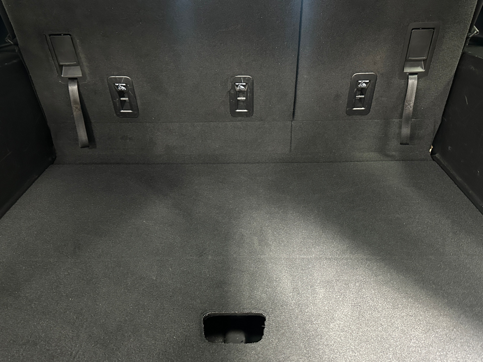 Thumbnail: 2022 Chevrolet Suburban - 6