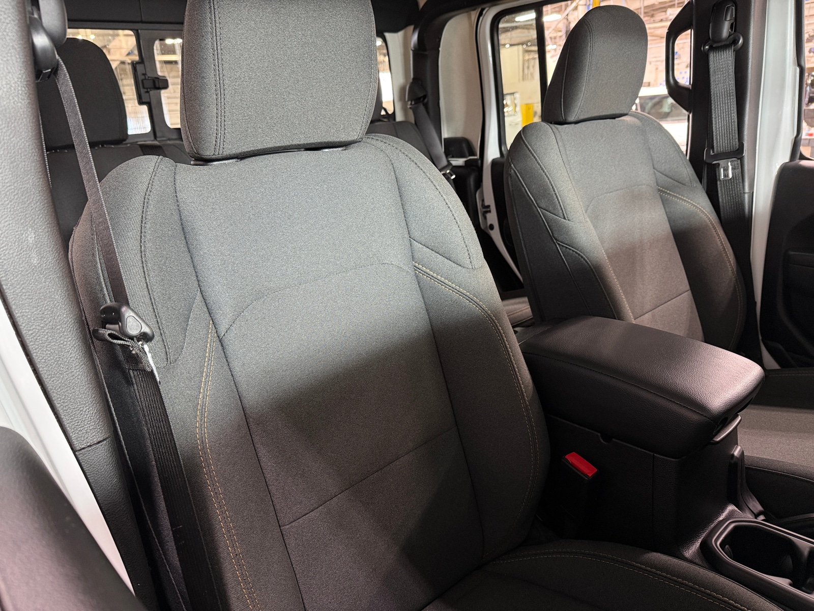 Thumbnail: 2025 Jeep Gladiator - 2