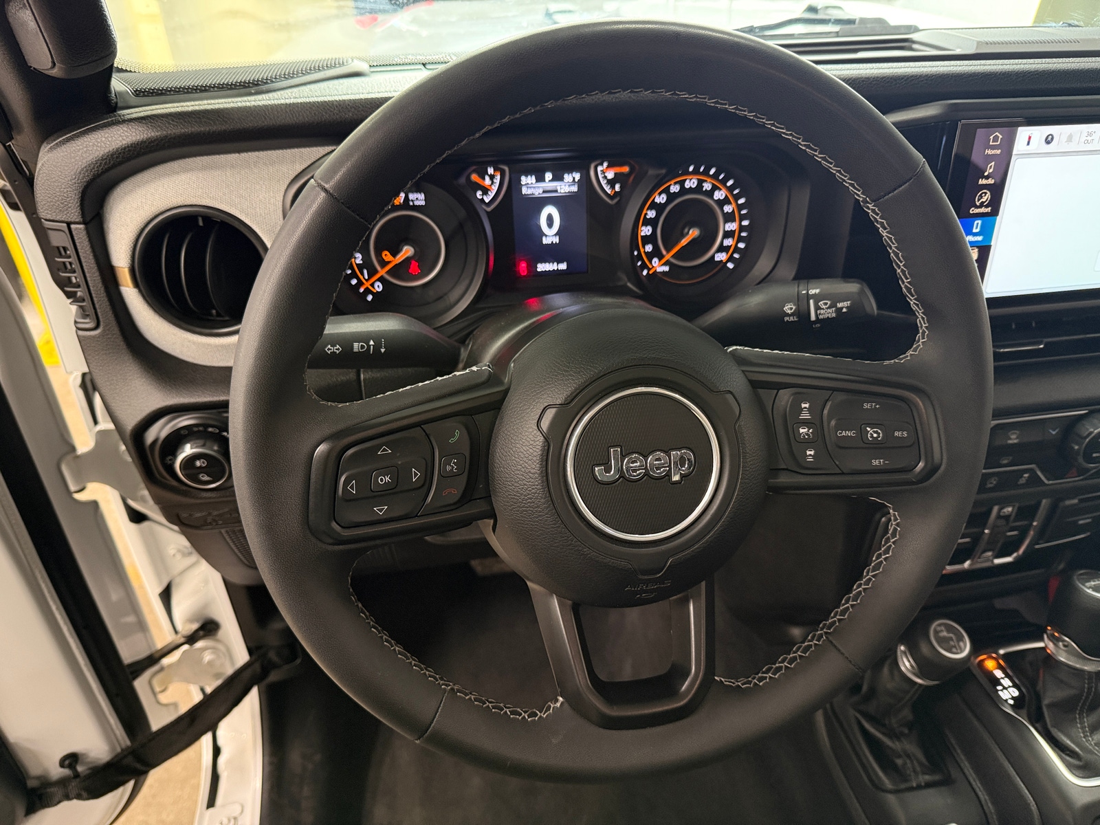 Thumbnail: 2025 Jeep Gladiator - 5