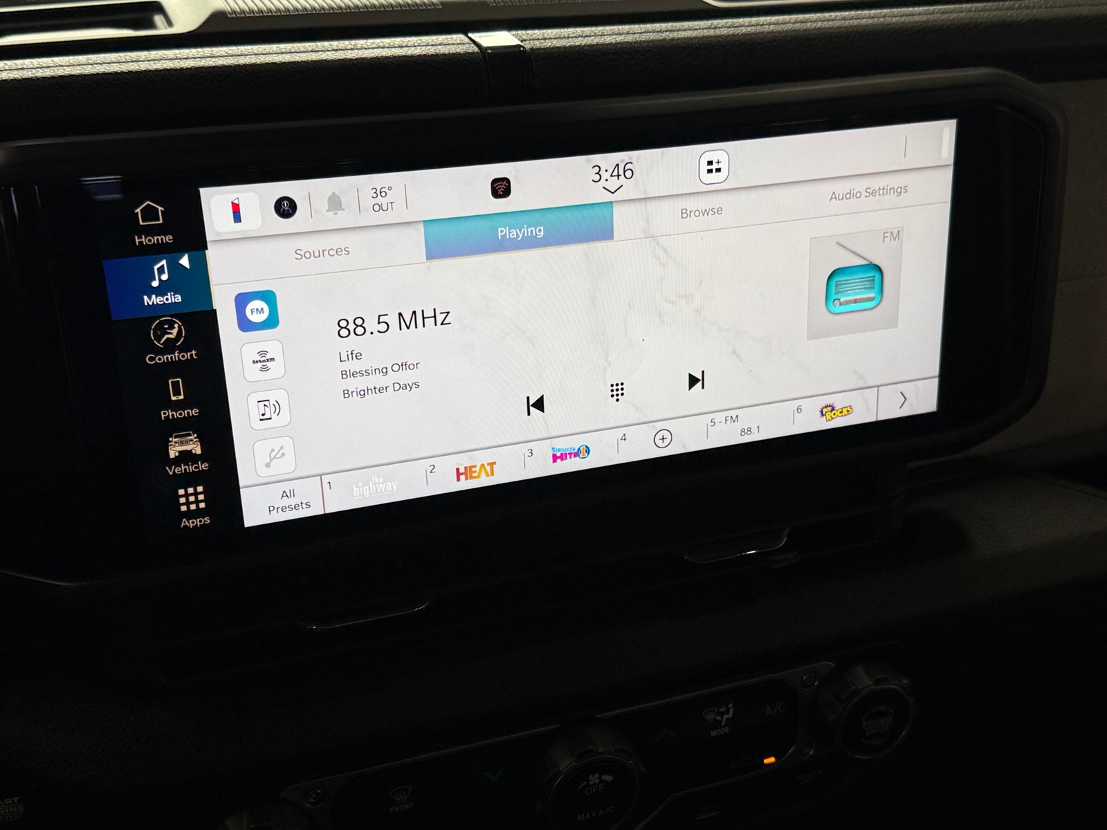 Thumbnail: 2025 Jeep Gladiator - 4