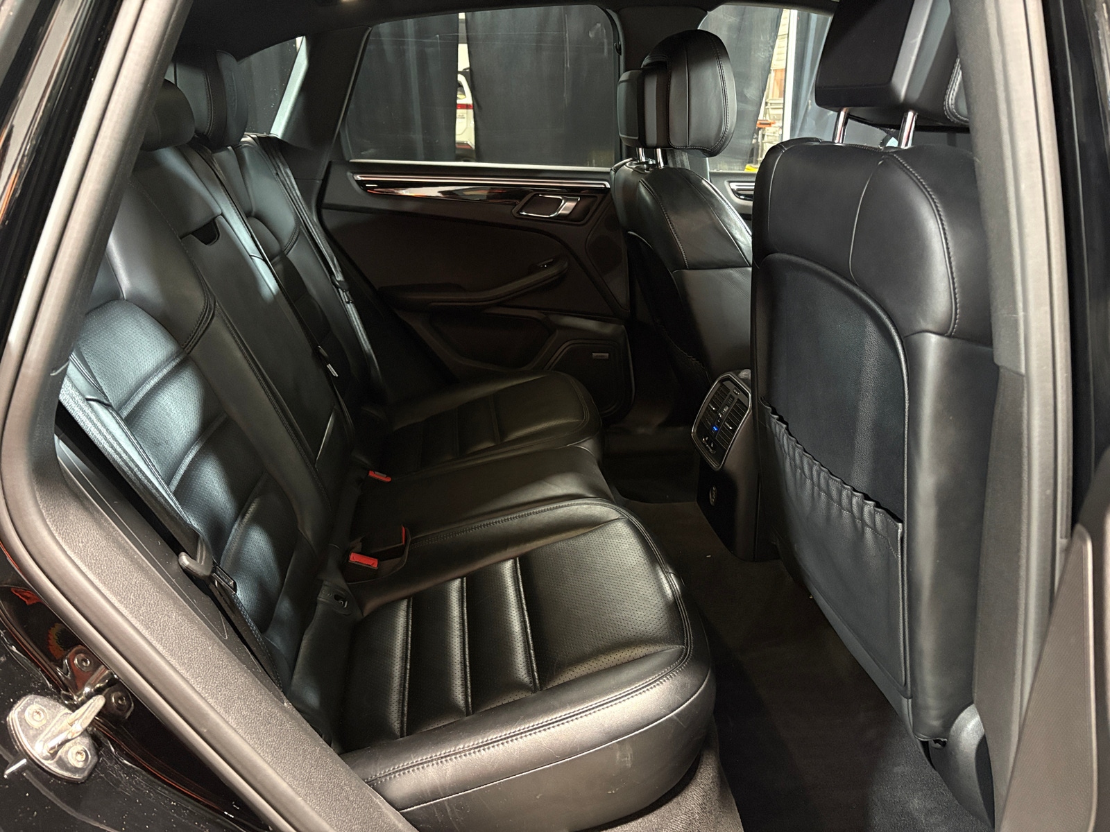 Thumbnail: 2018 Porsche Macan - 5