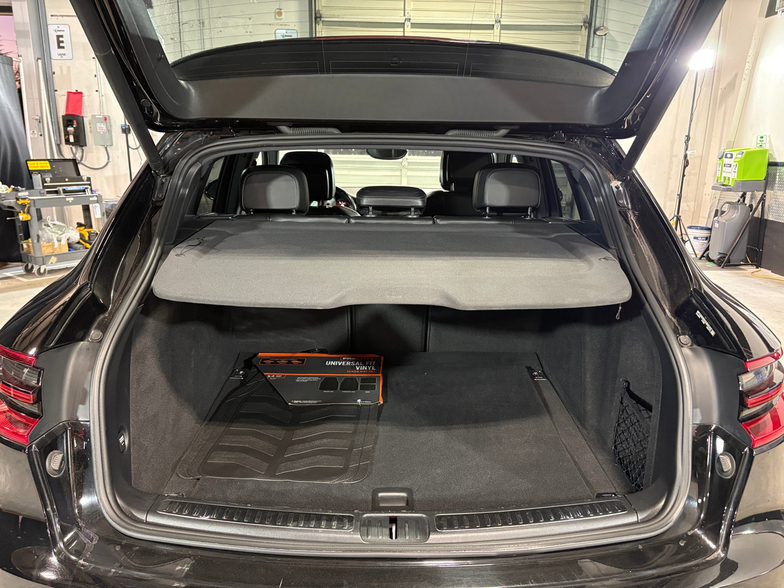 Thumbnail: 2018 Porsche Macan - 6