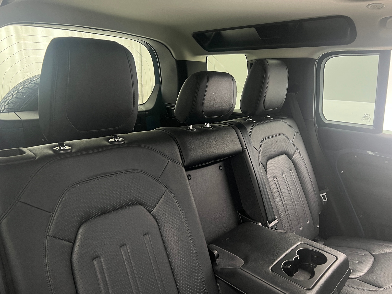 Thumbnail: 2021 Land Rover Defender - 5