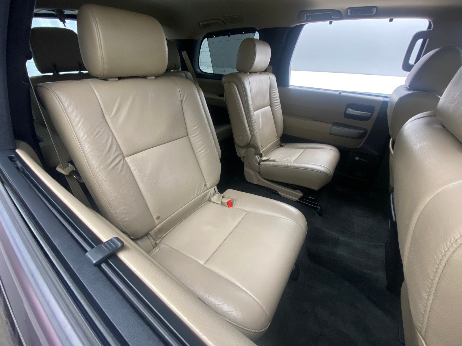 Thumbnail: 2016 Toyota Sequoia - 5