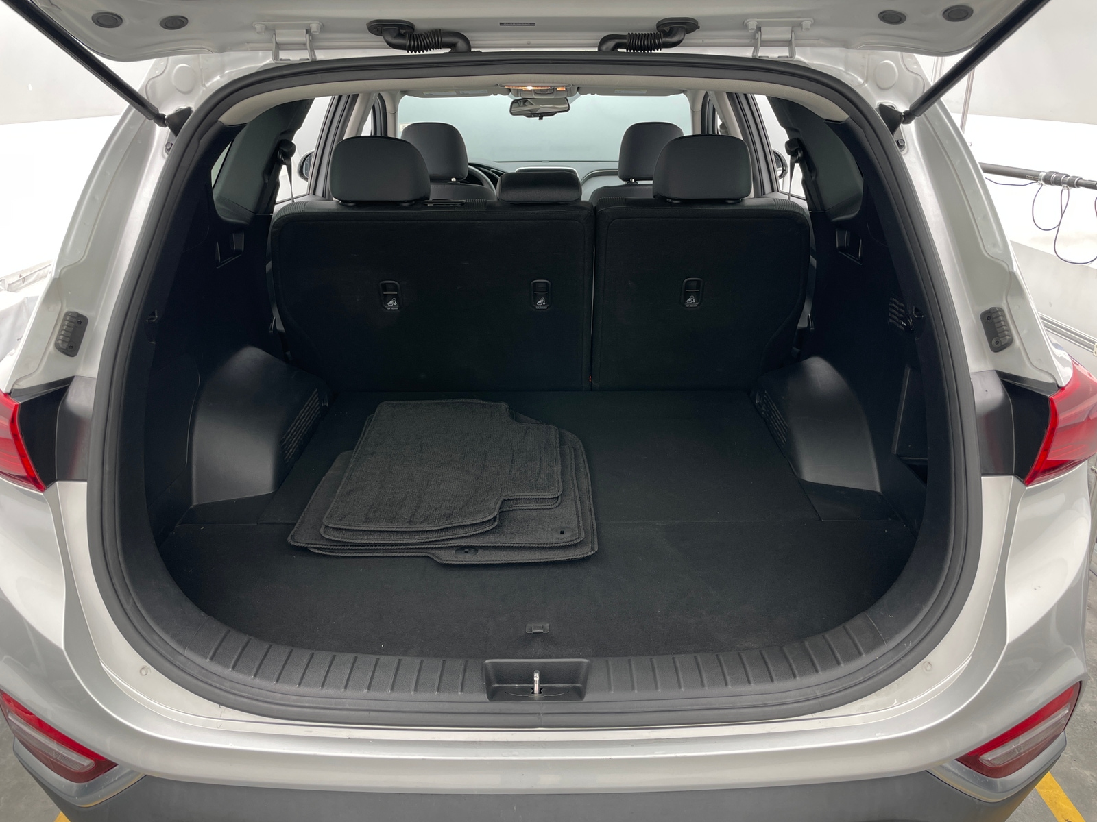 Thumbnail: 2020 Hyundai Santa Fe - 7