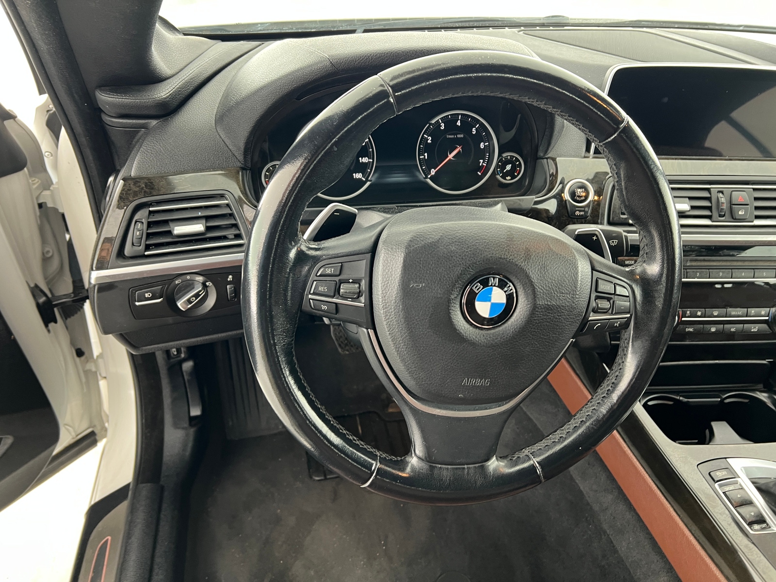 Thumbnail: 2016 BMW 6 Series - 4