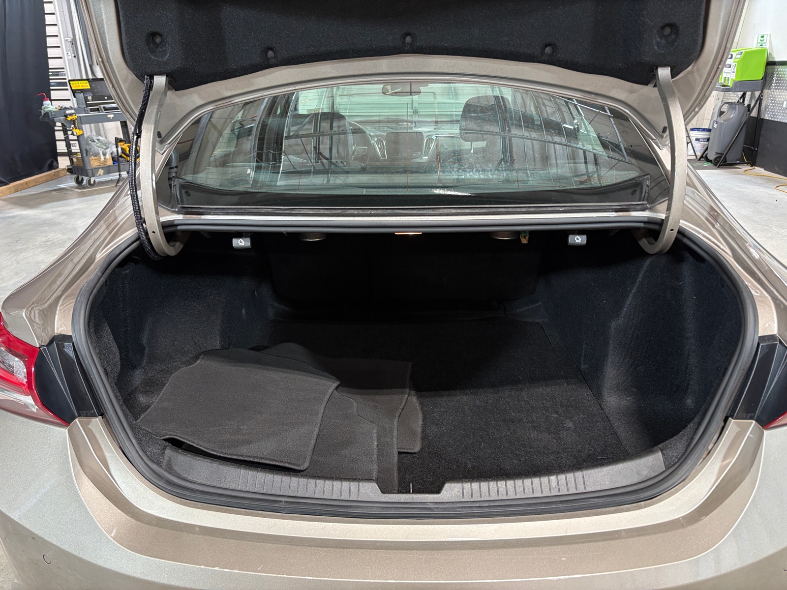 Thumbnail: 2024 Chevrolet Malibu - 6