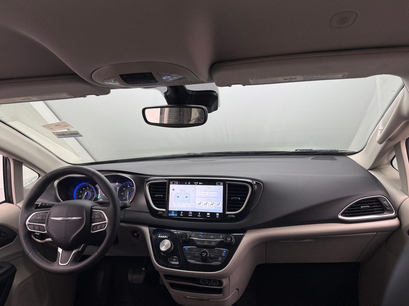 Thumbnail: 2023 Chrysler Pacifica - 2