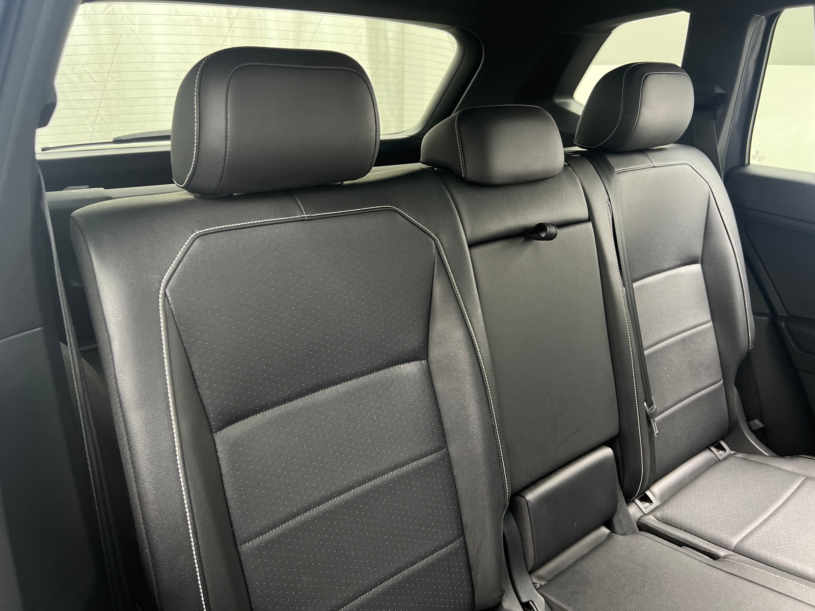 Thumbnail: 2021 Volkswagen Tiguan - 5