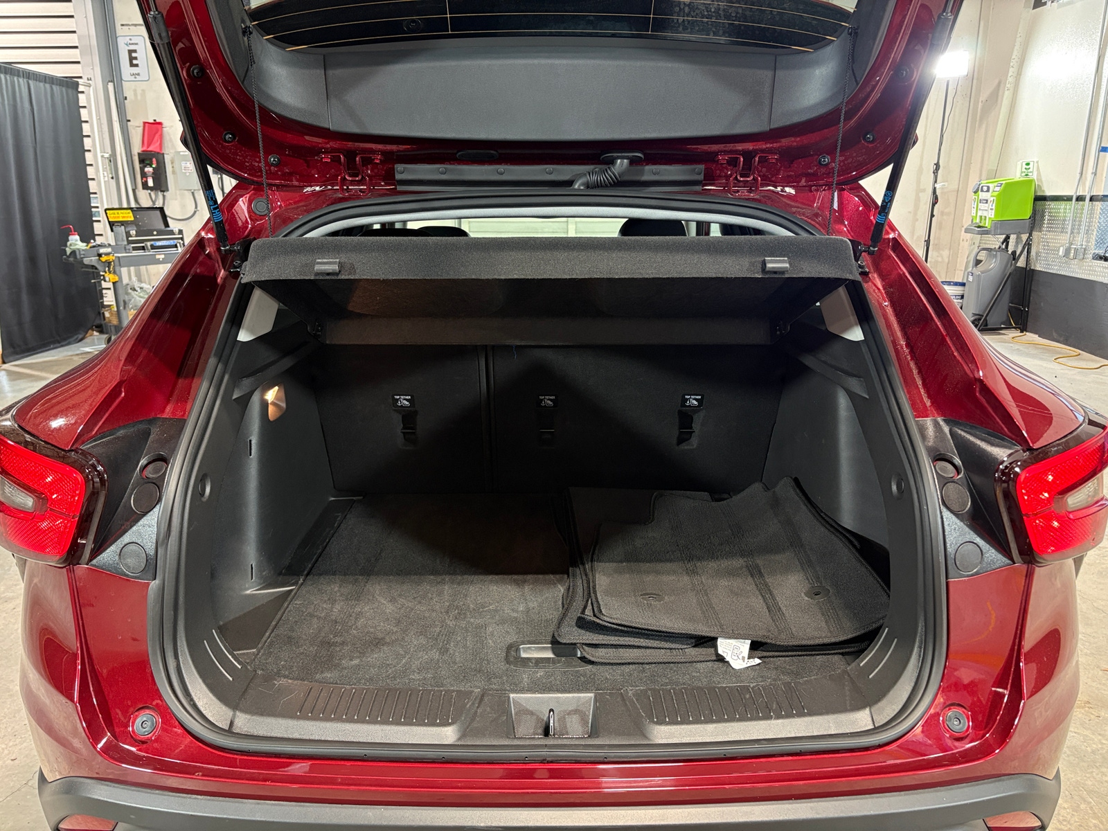 Thumbnail: 2025 Chevrolet Trax - 7