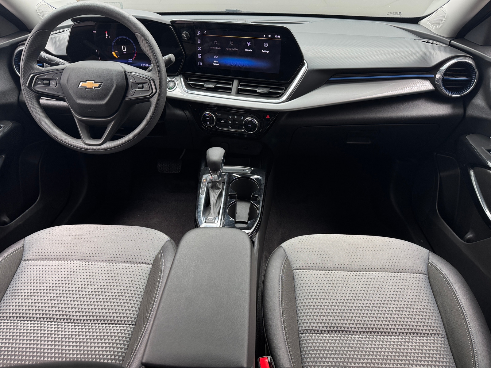 Thumbnail: 2025 Chevrolet Trax - 3