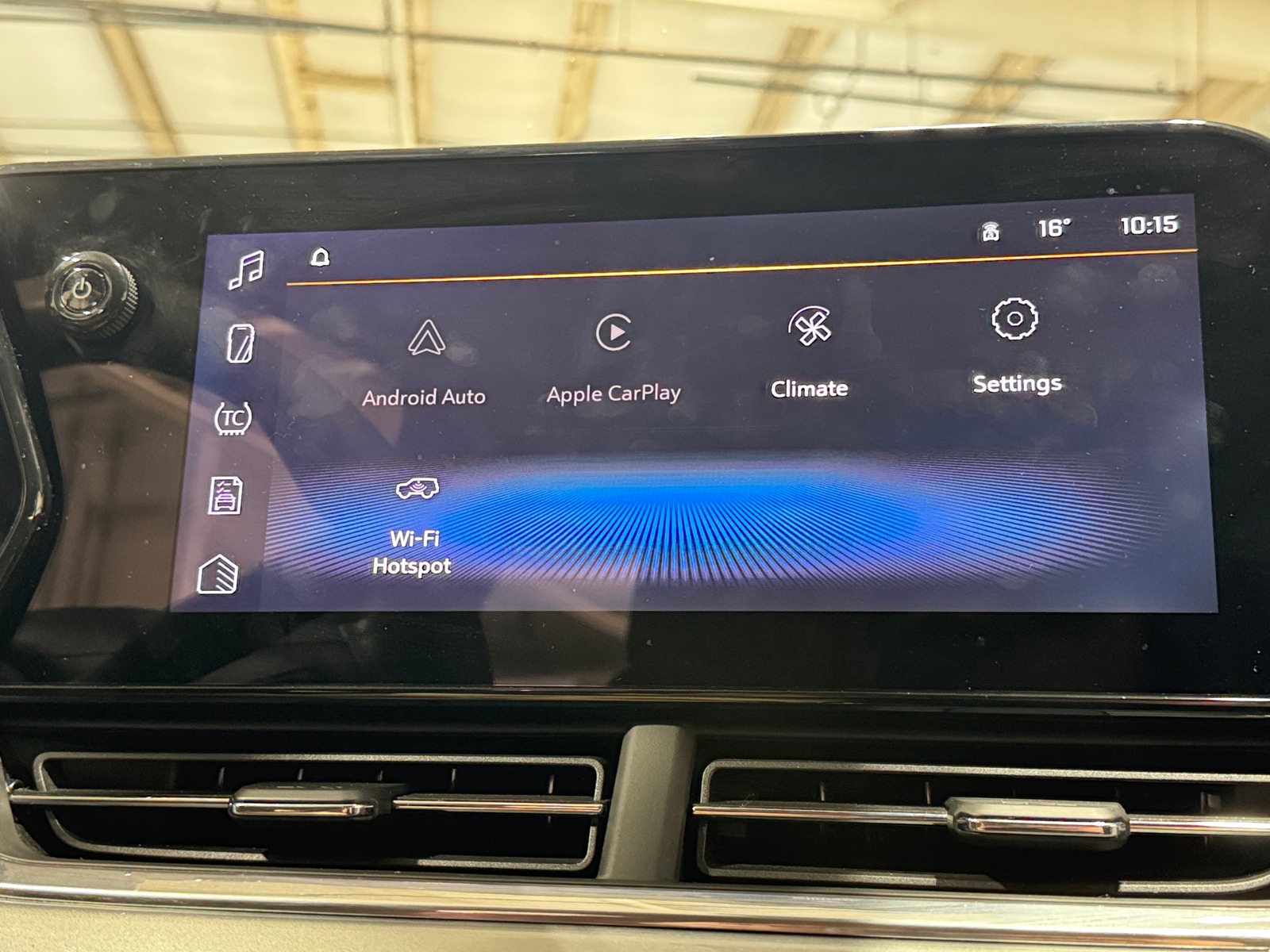 Thumbnail: 2025 Chevrolet Trax - 4