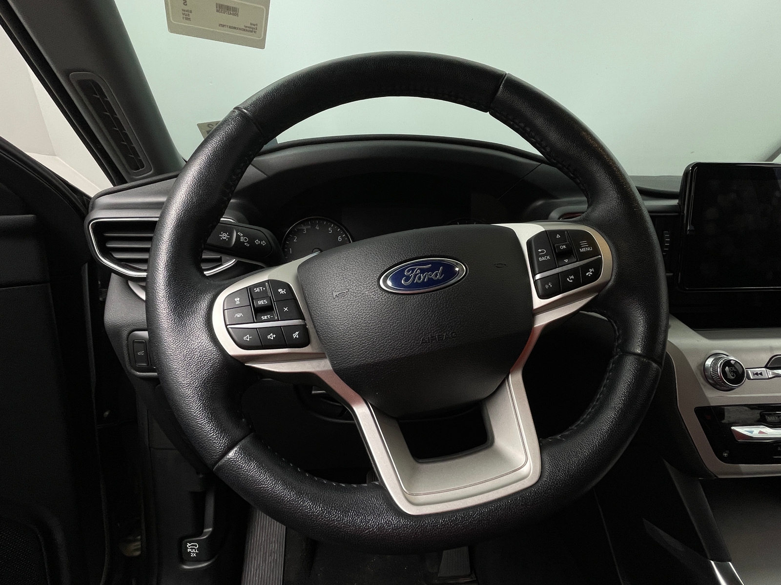 Thumbnail: 2021 Ford Explorer - 5