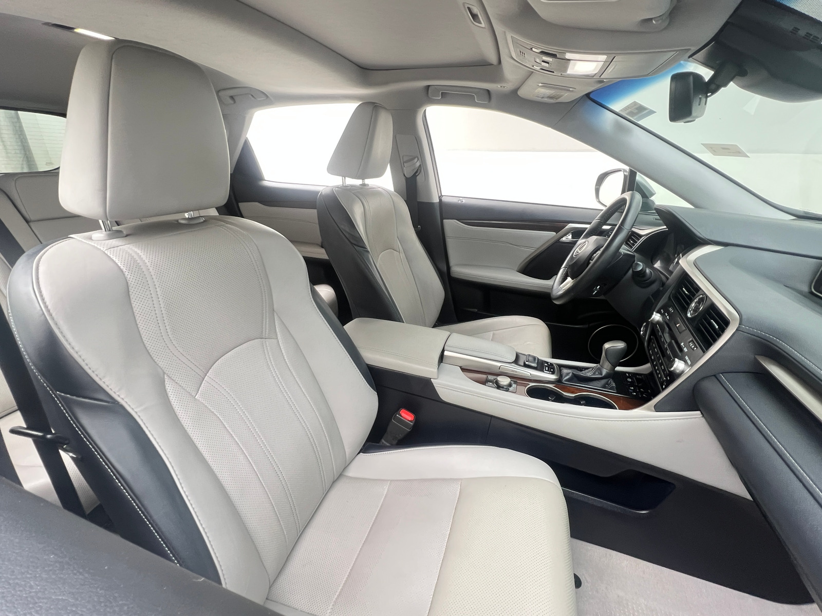 Thumbnail: 2017 Lexus RX - 2