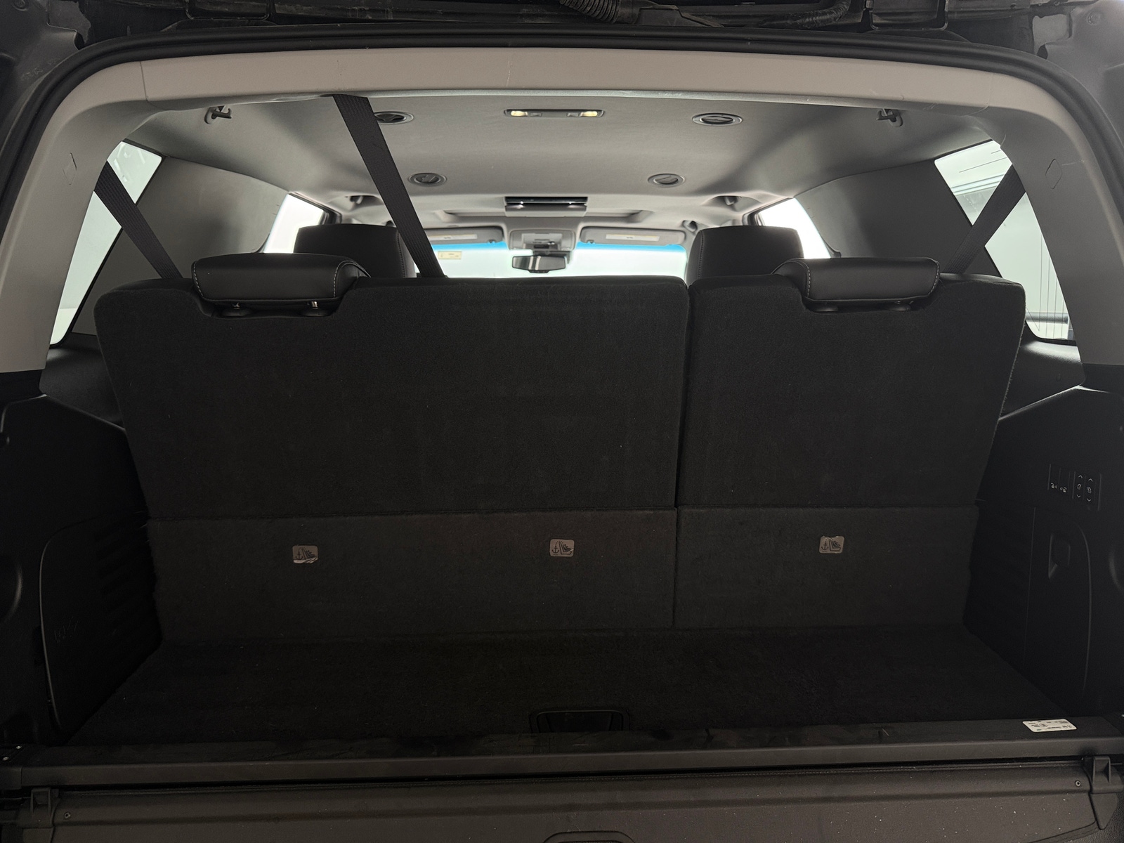 Thumbnail: 2017 Chevrolet Tahoe - 6