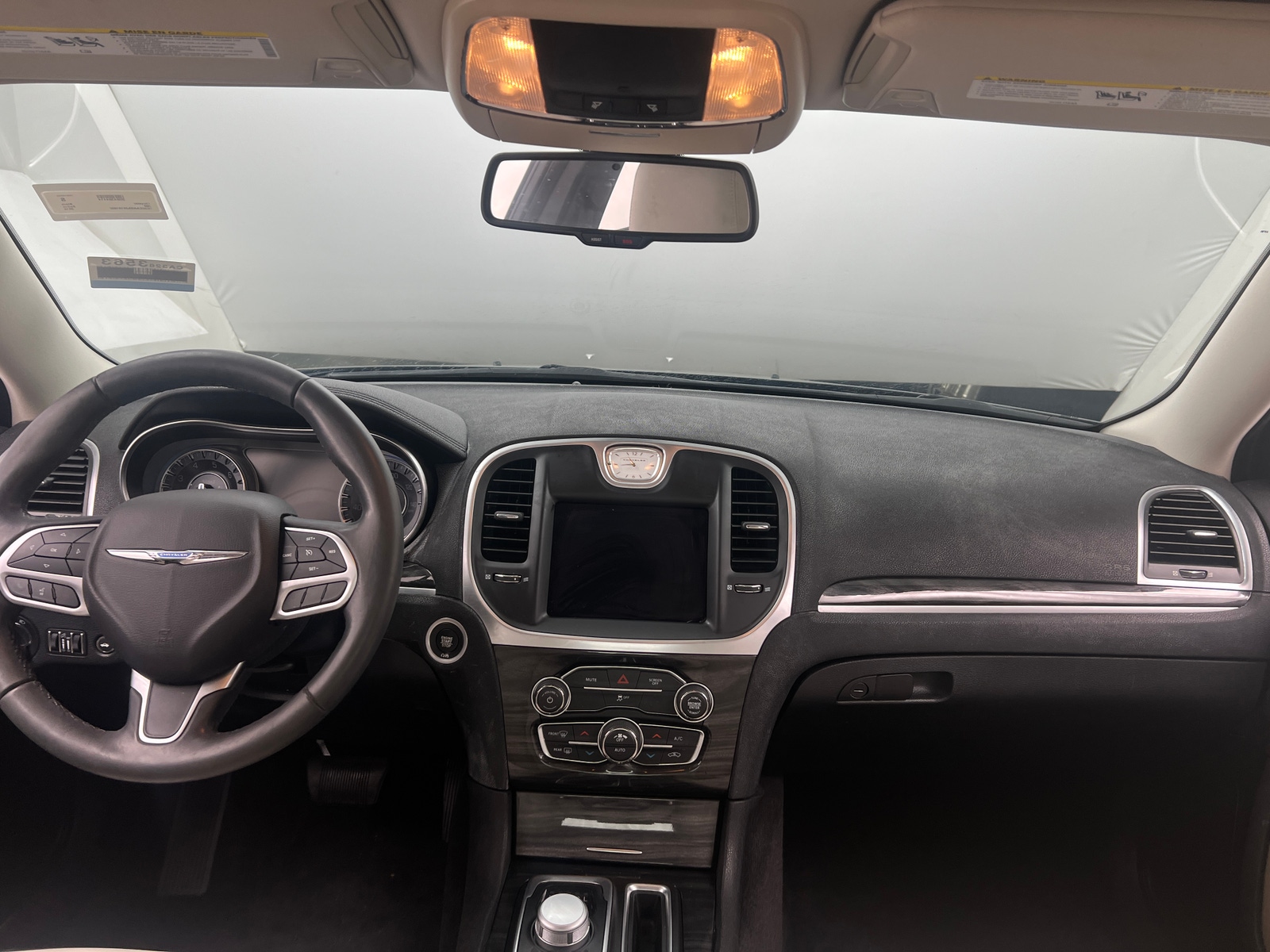 Thumbnail: 2018 Chrysler 300 - 3