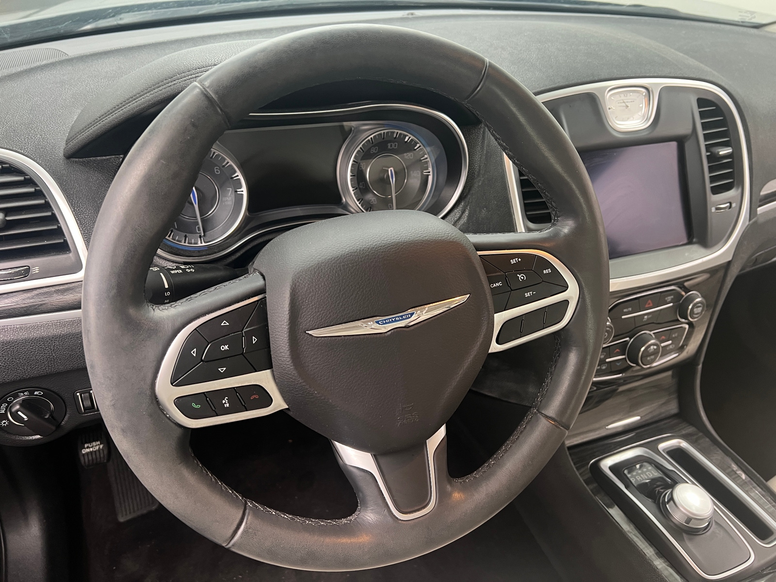 Thumbnail: 2018 Chrysler 300 - 5